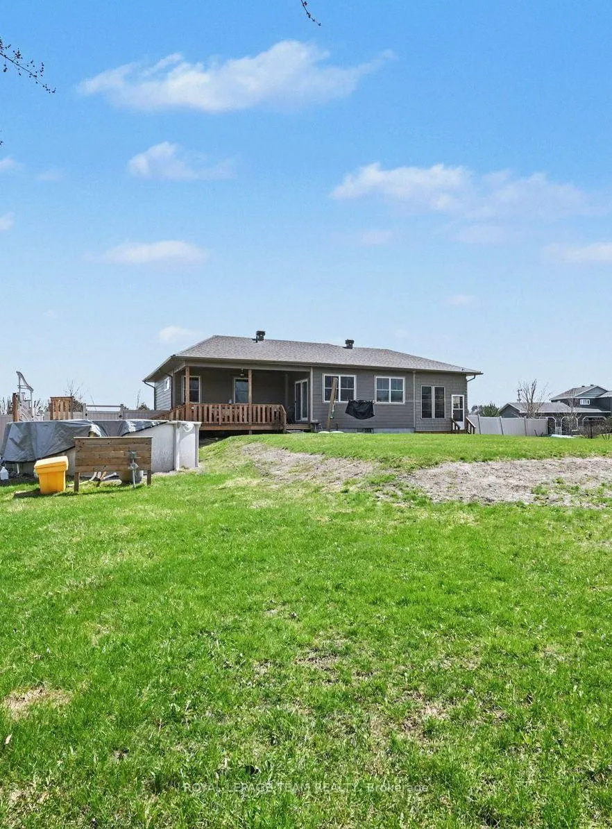 Photo 28 of 121 Grasshopper Lane, Ottawa, Kanata - Kanata (North East) — HOMEH
