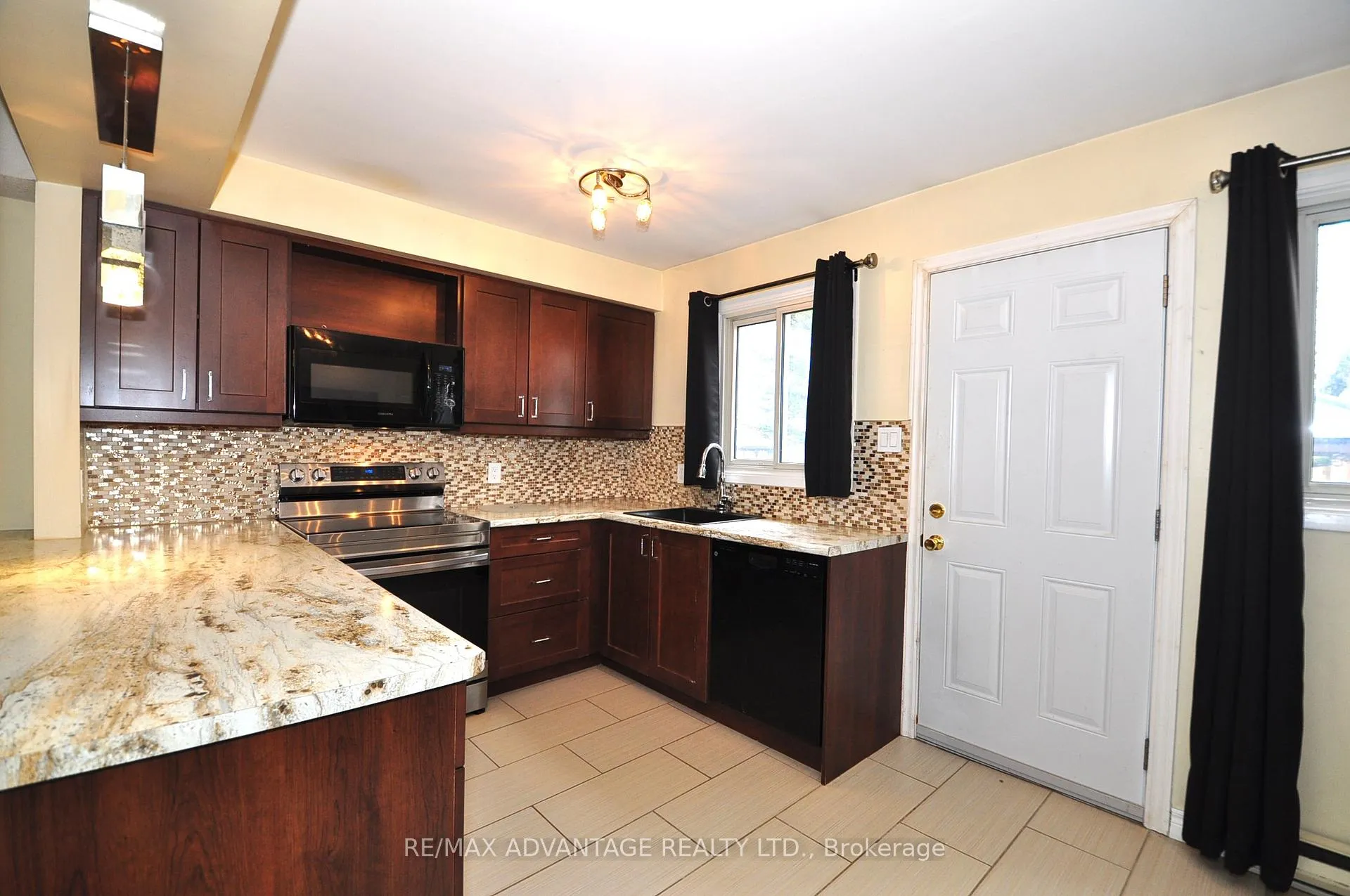 Photo 8 of Unit 27, 1430 Jalna Boulevard, London, South X — HOMEH