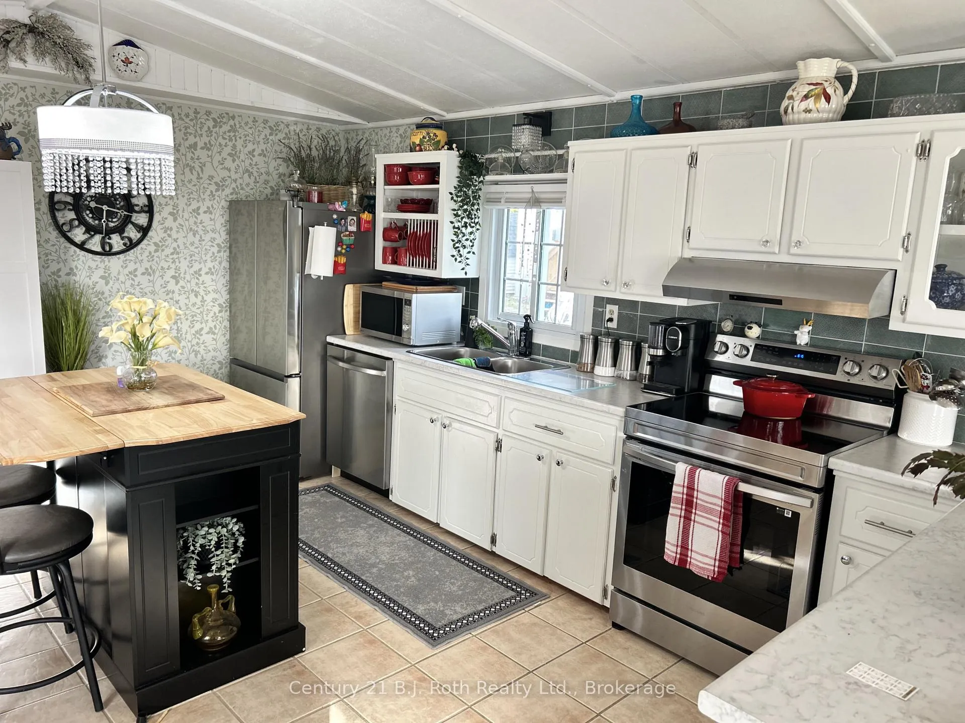 Photo 11 of 37 Berts Road, Midland — HOMEH