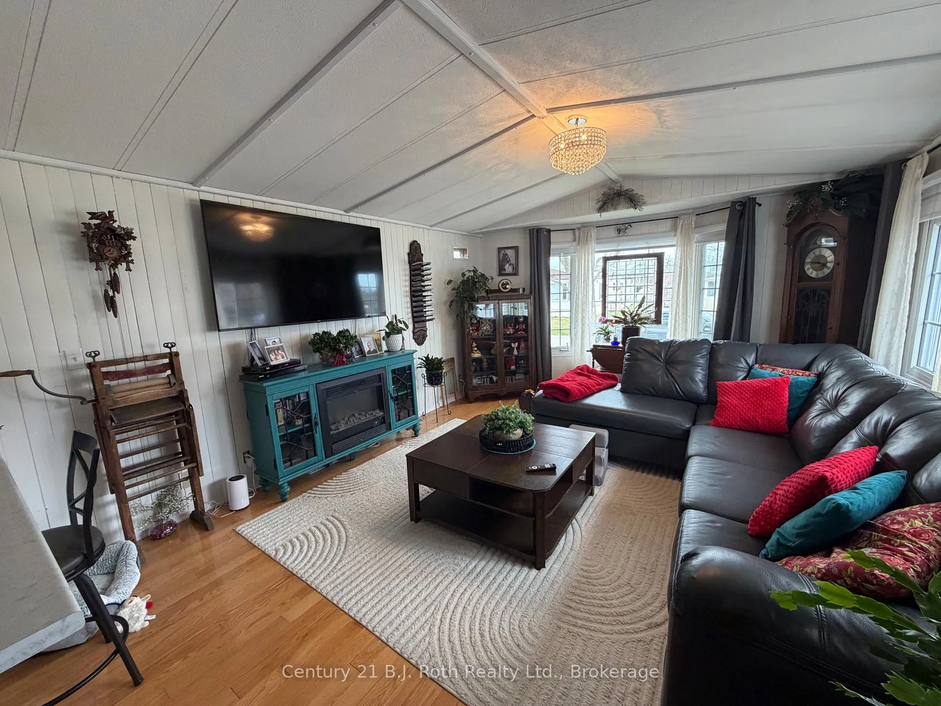 Photo 9 of 37 Berts Road, Midland — HOMEH