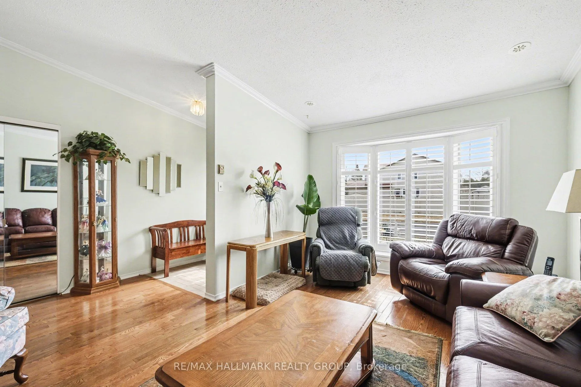 Photo 5 of 641 Wilkie Drive, Ottawa, Fallingbrook/Pineridge — HOMEH
