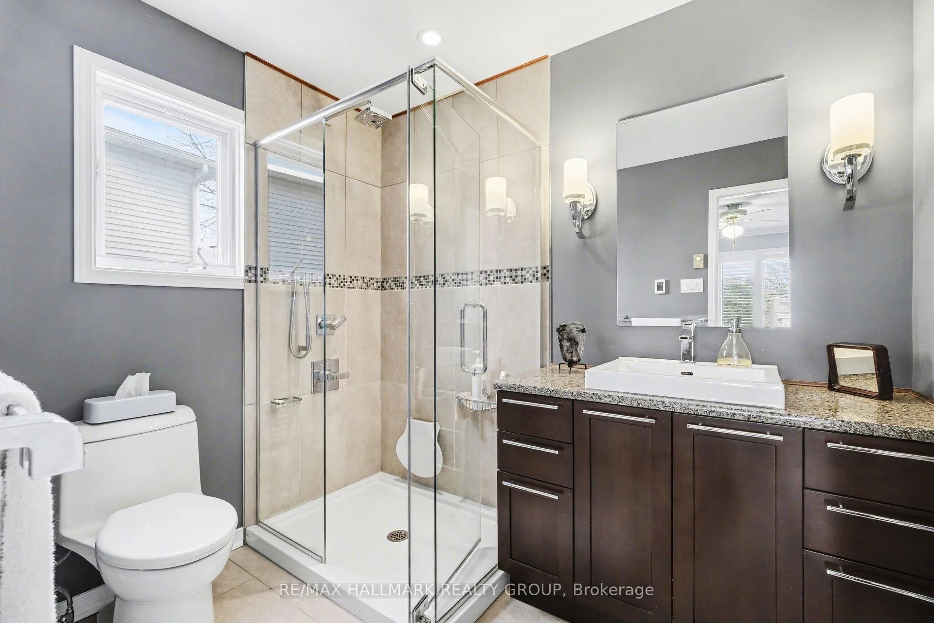 Photo 15 of 641 Wilkie Drive, Ottawa, Fallingbrook/Pineridge — HOMEH