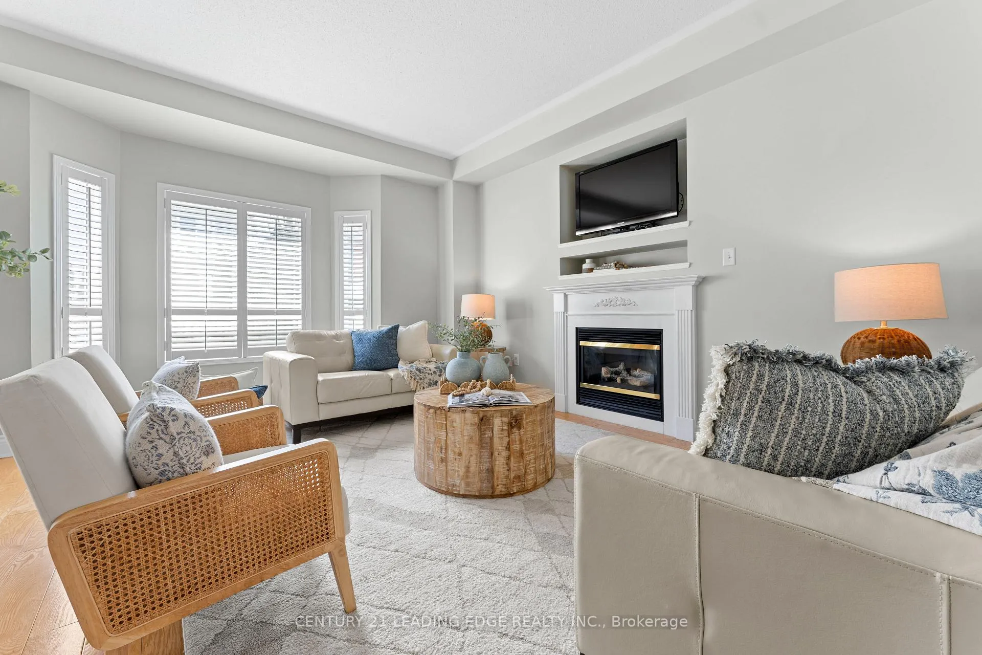 Photo 15 of 31 Kingham Avenue, Ajax, South East — HOMEH