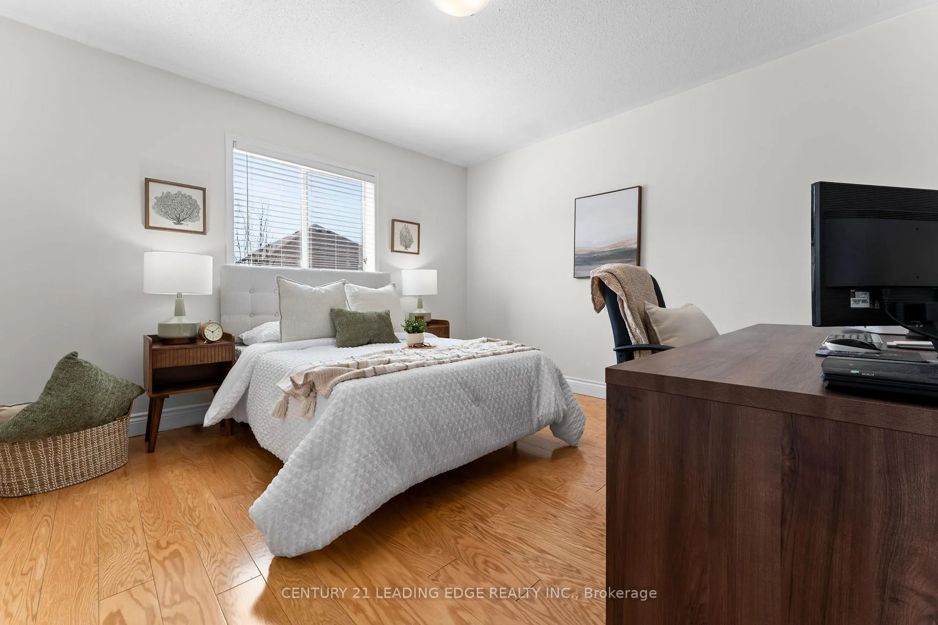 Photo 32 of 31 Kingham Avenue, Ajax, South East — HOMEH