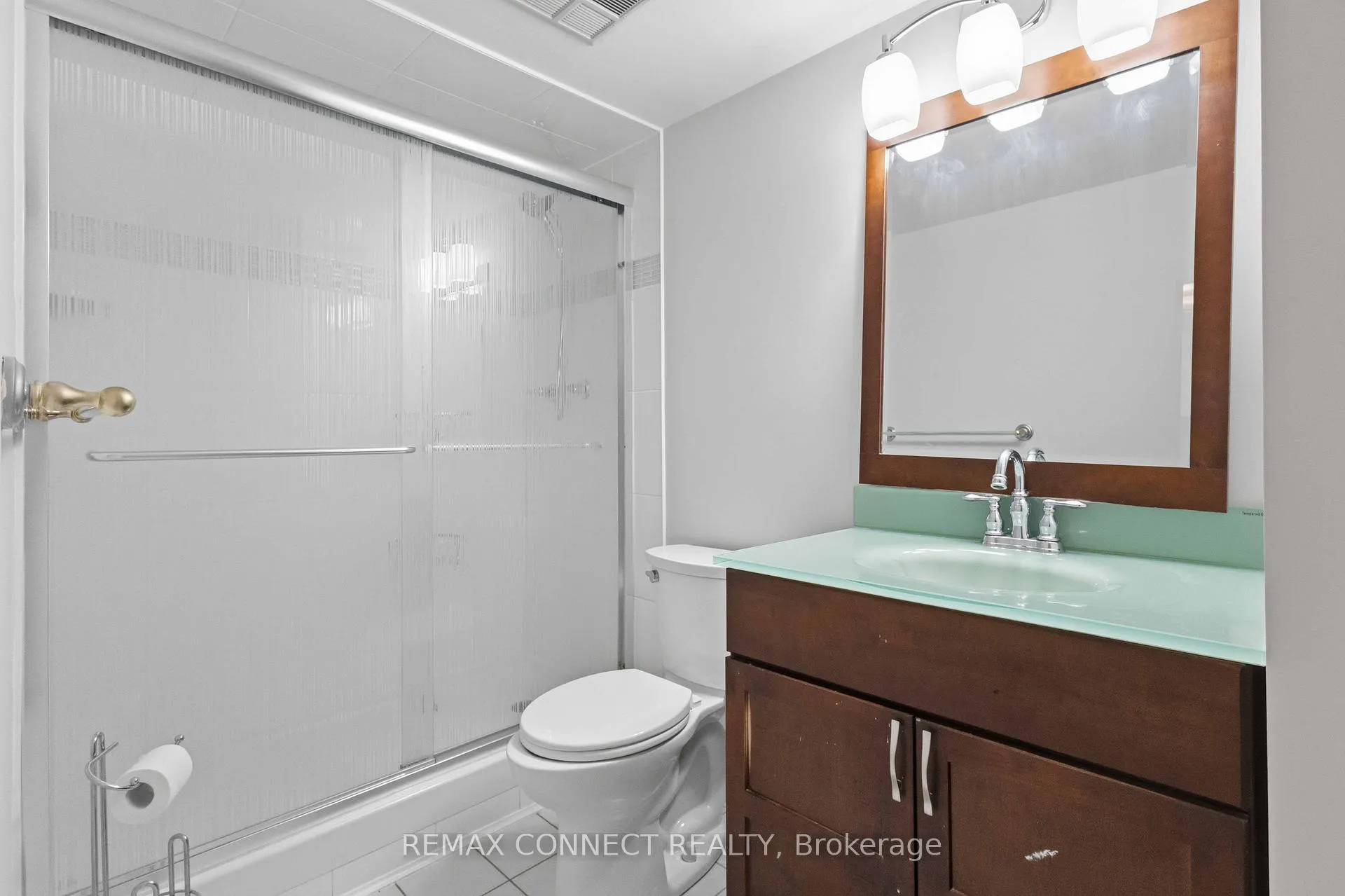 Photo 20 of Unit 814, 712 Rossland Road, Whitby, Pringle Creek — HOMEH