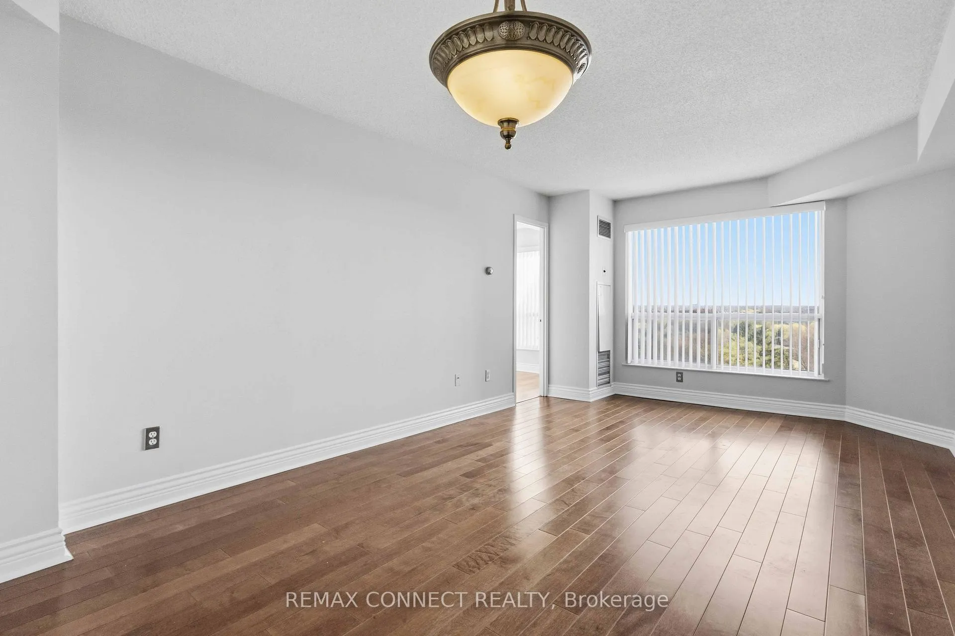 Photo 23 of Unit 814, 712 Rossland Road, Whitby, Pringle Creek — HOMEH