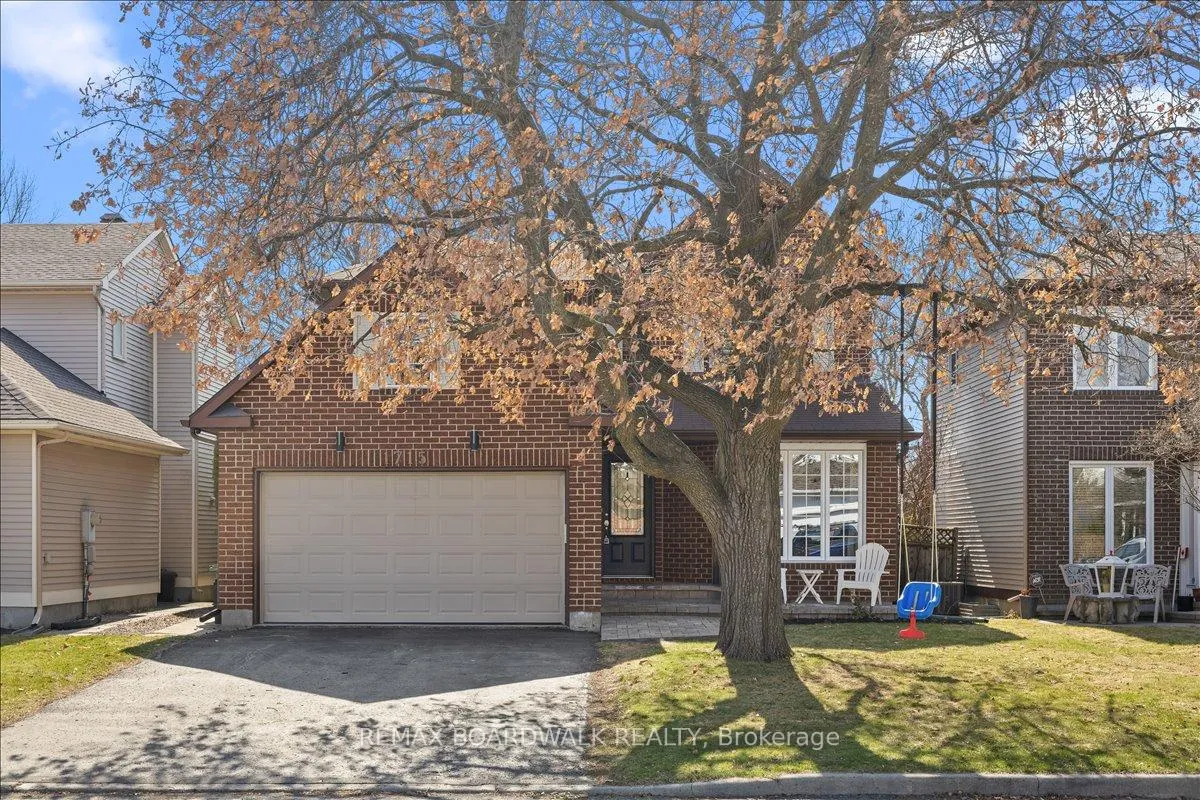Front of 1715 Teakdale Avenue