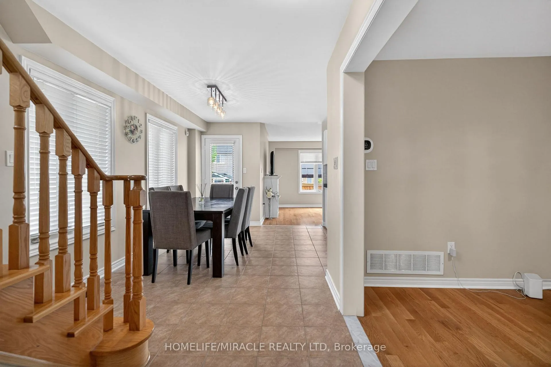 Photo 6 of 191 Petticoat Road, Vaughan, Patterson — HOMEH