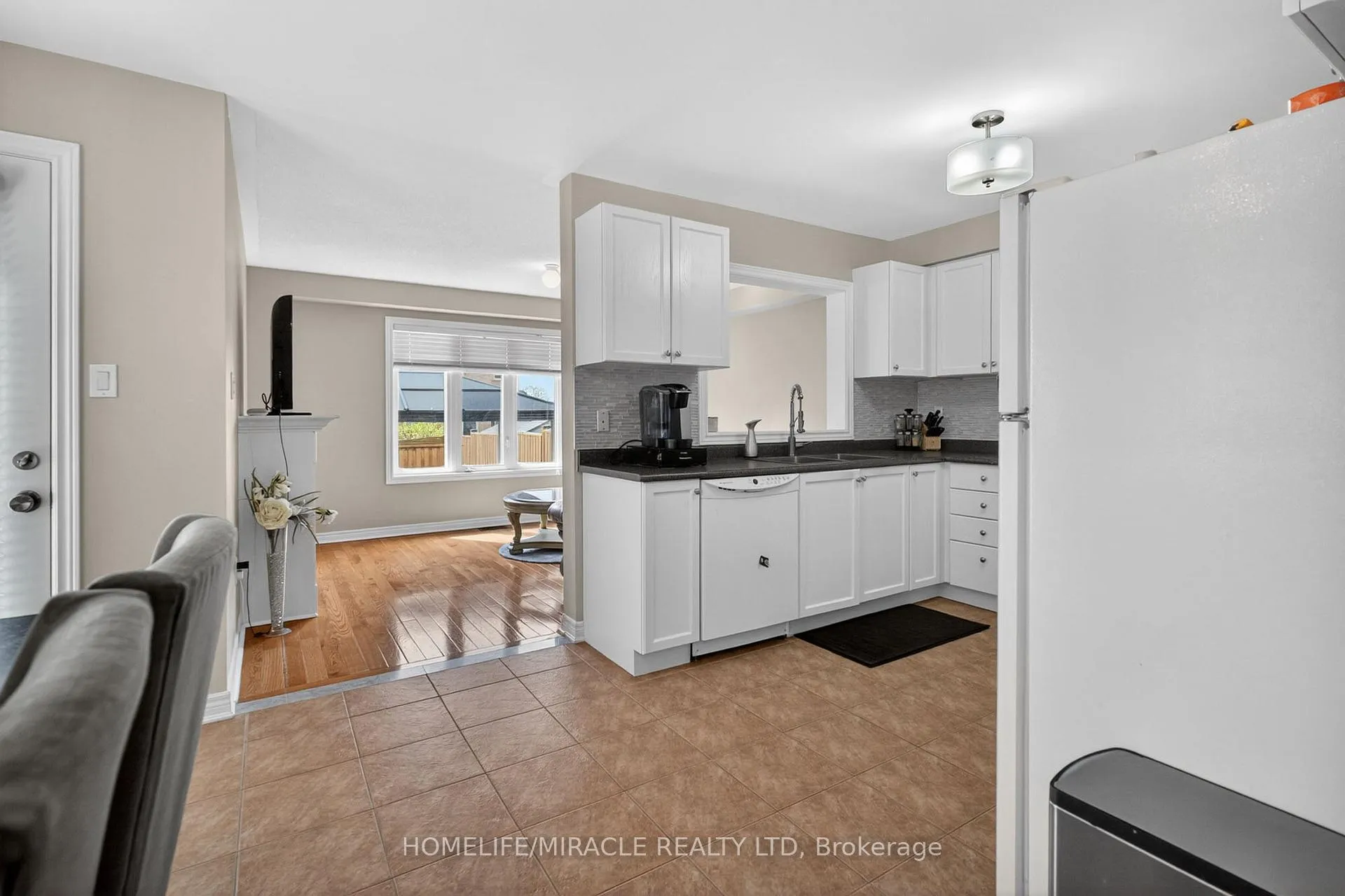 Photo 12 of 191 Petticoat Road, Vaughan, Patterson — HOMEH