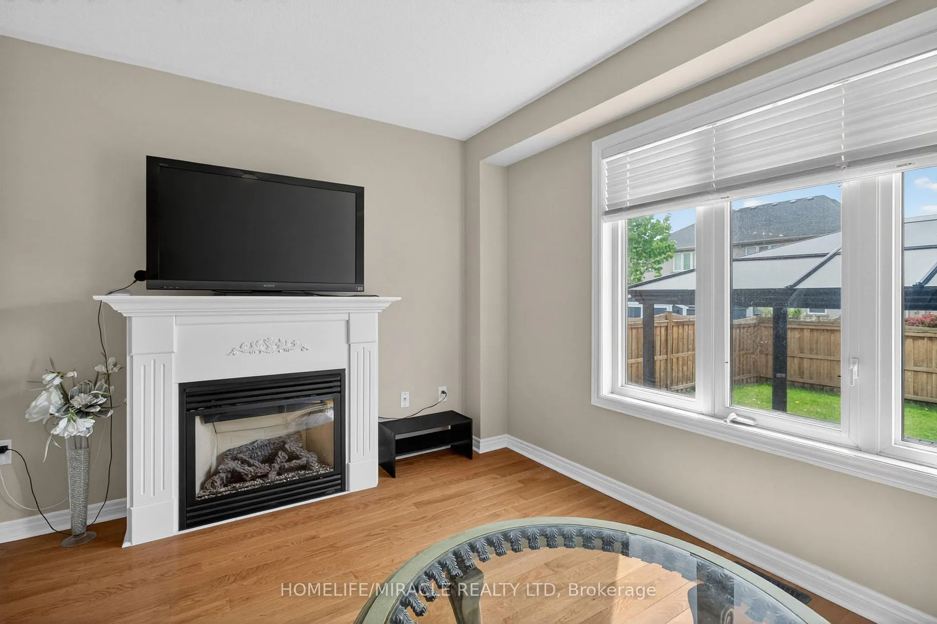 Photo 16 of 191 Petticoat Road, Vaughan, Patterson — HOMEH