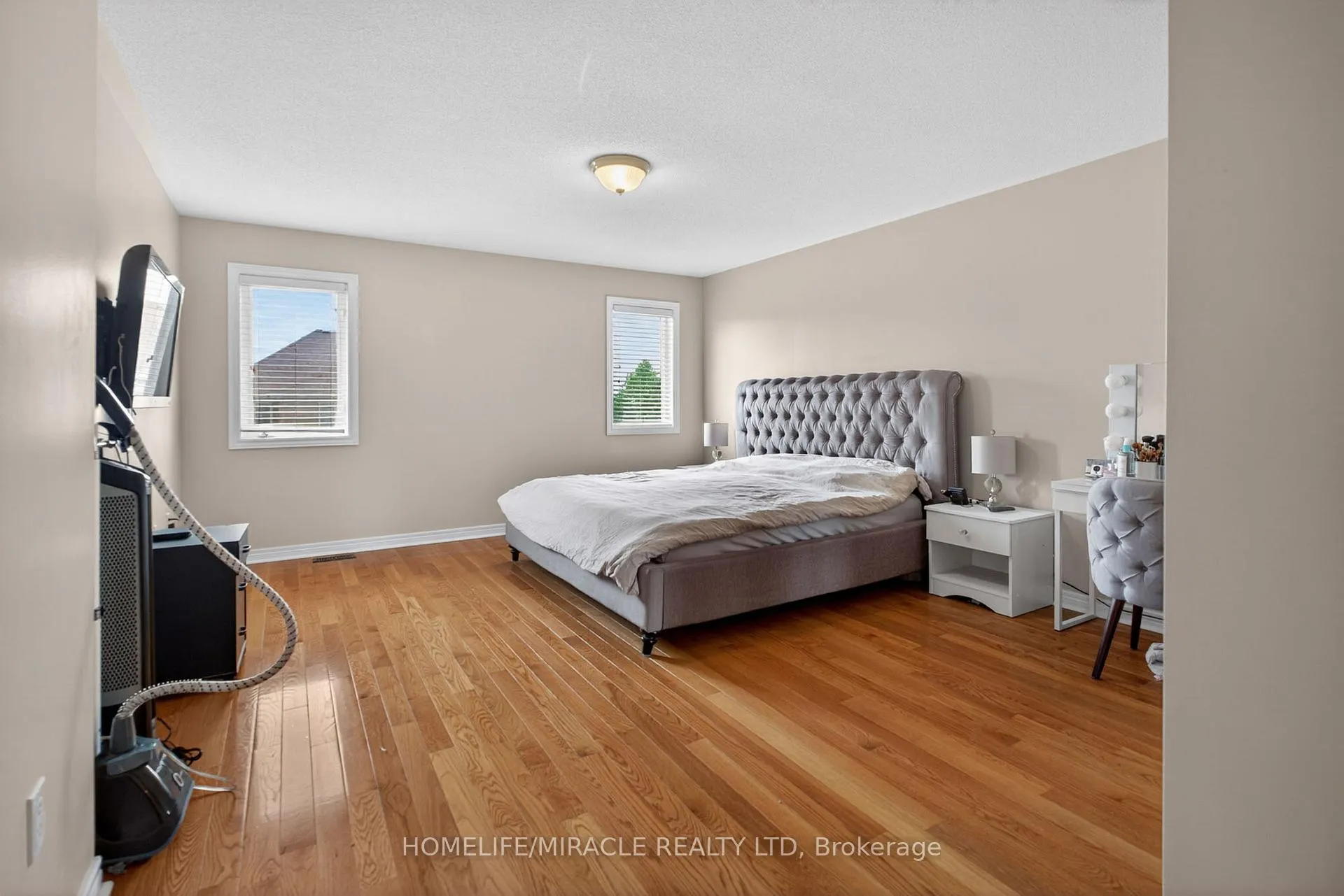 Photo 17 of 191 Petticoat Road, Vaughan, Patterson — HOMEH