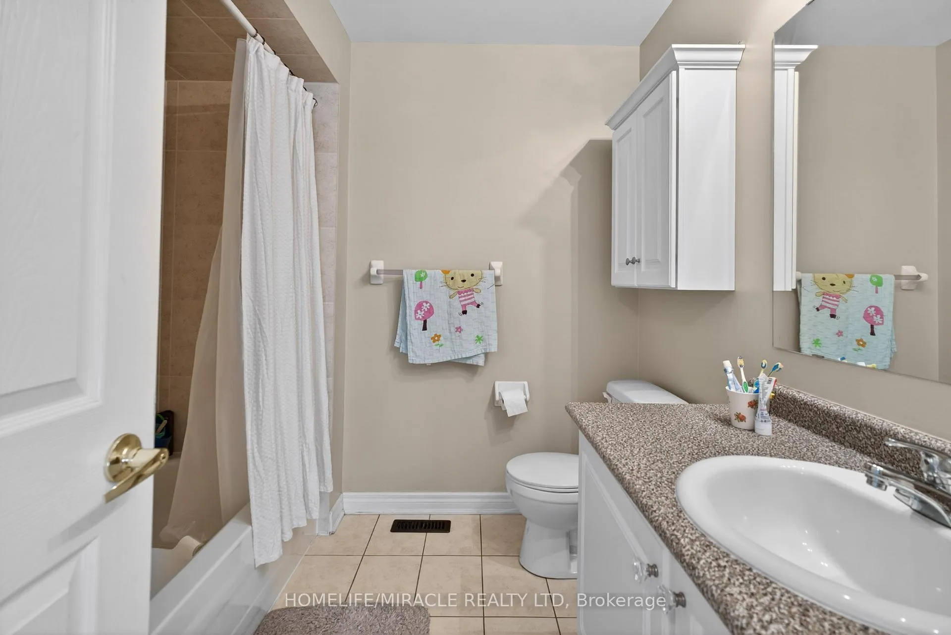 Photo 23 of 191 Petticoat Road, Vaughan, Patterson — HOMEH