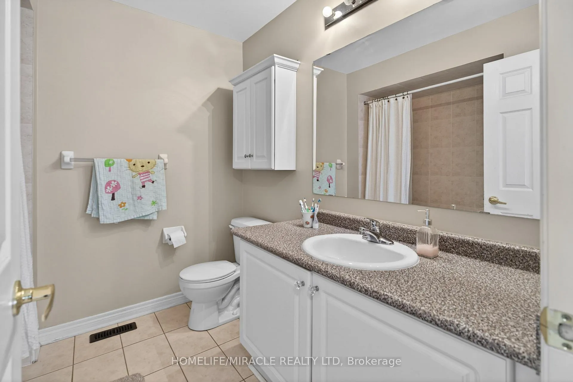 Photo 24 of 191 Petticoat Road, Vaughan, Patterson — HOMEH