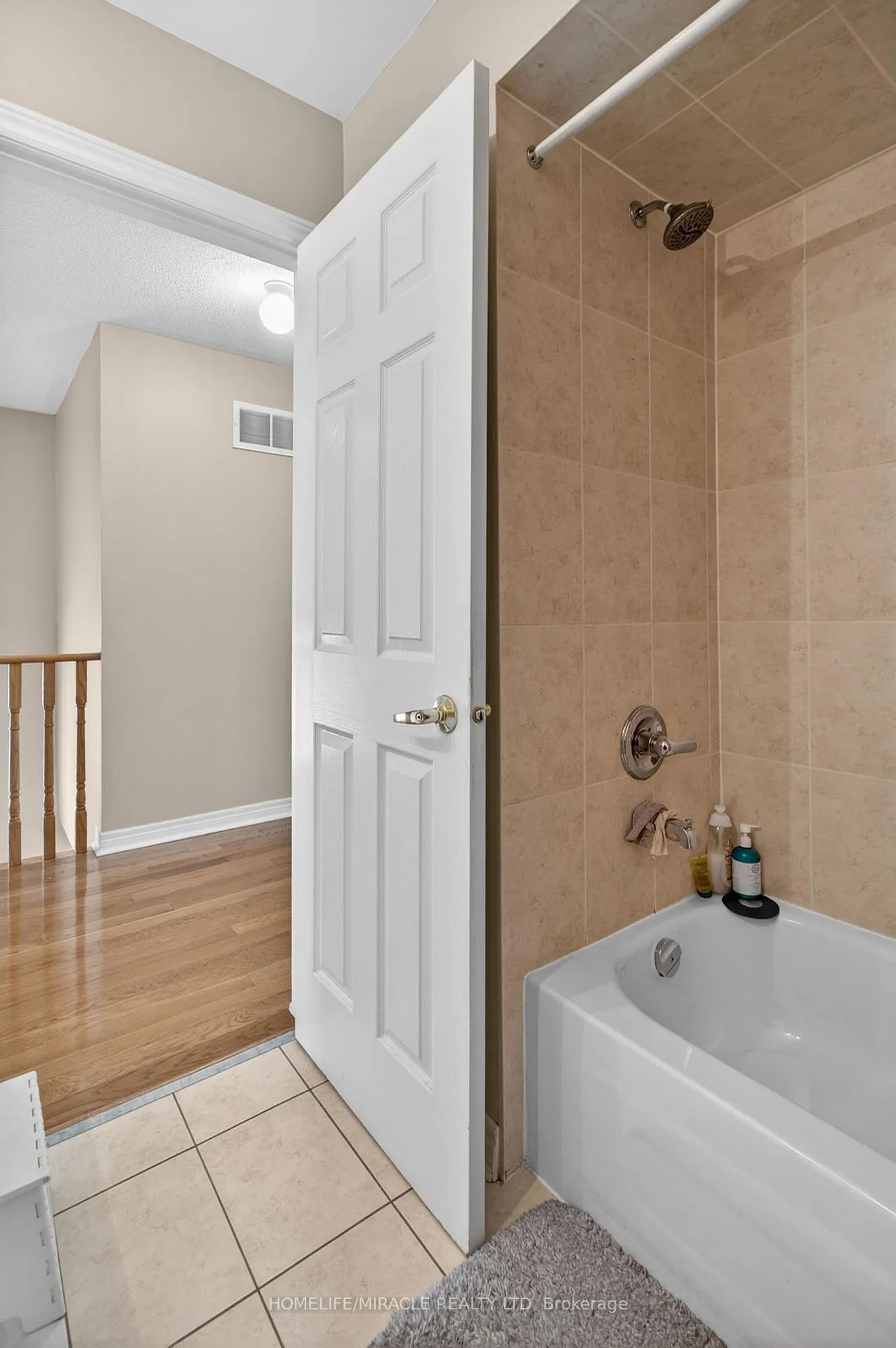 Photo 25 of 191 Petticoat Road, Vaughan, Patterson — HOMEH