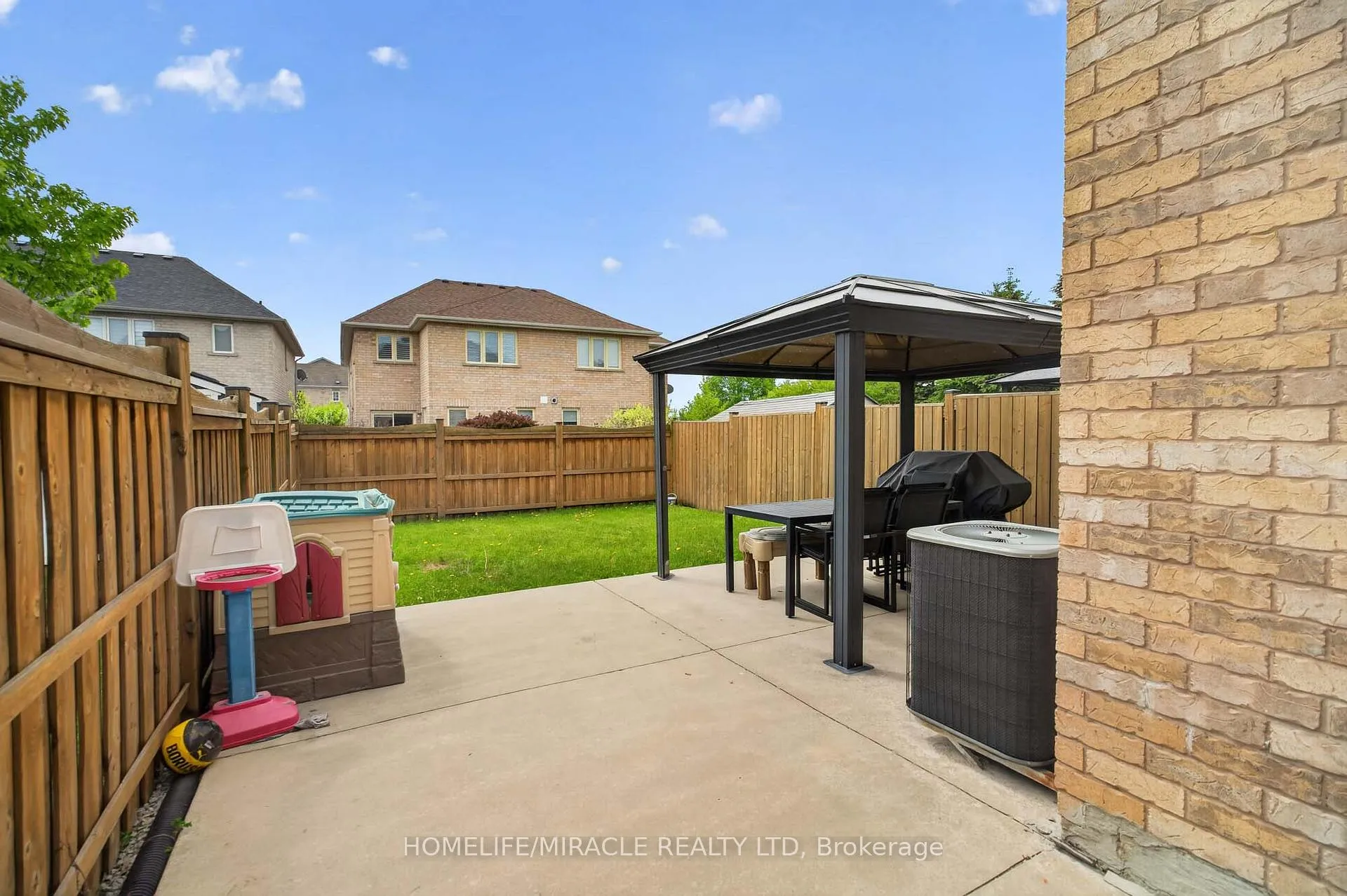 Photo 40 of 191 Petticoat Road, Vaughan, Patterson — HOMEH