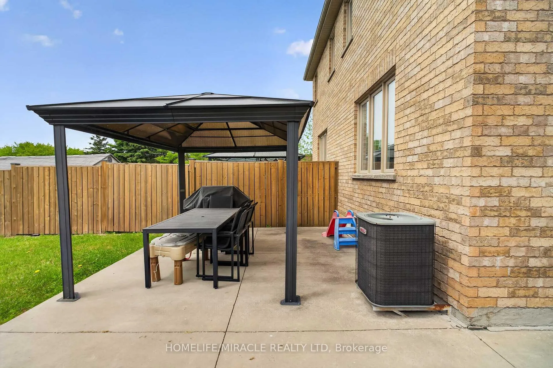 Photo 41 of 191 Petticoat Road, Vaughan, Patterson — HOMEH