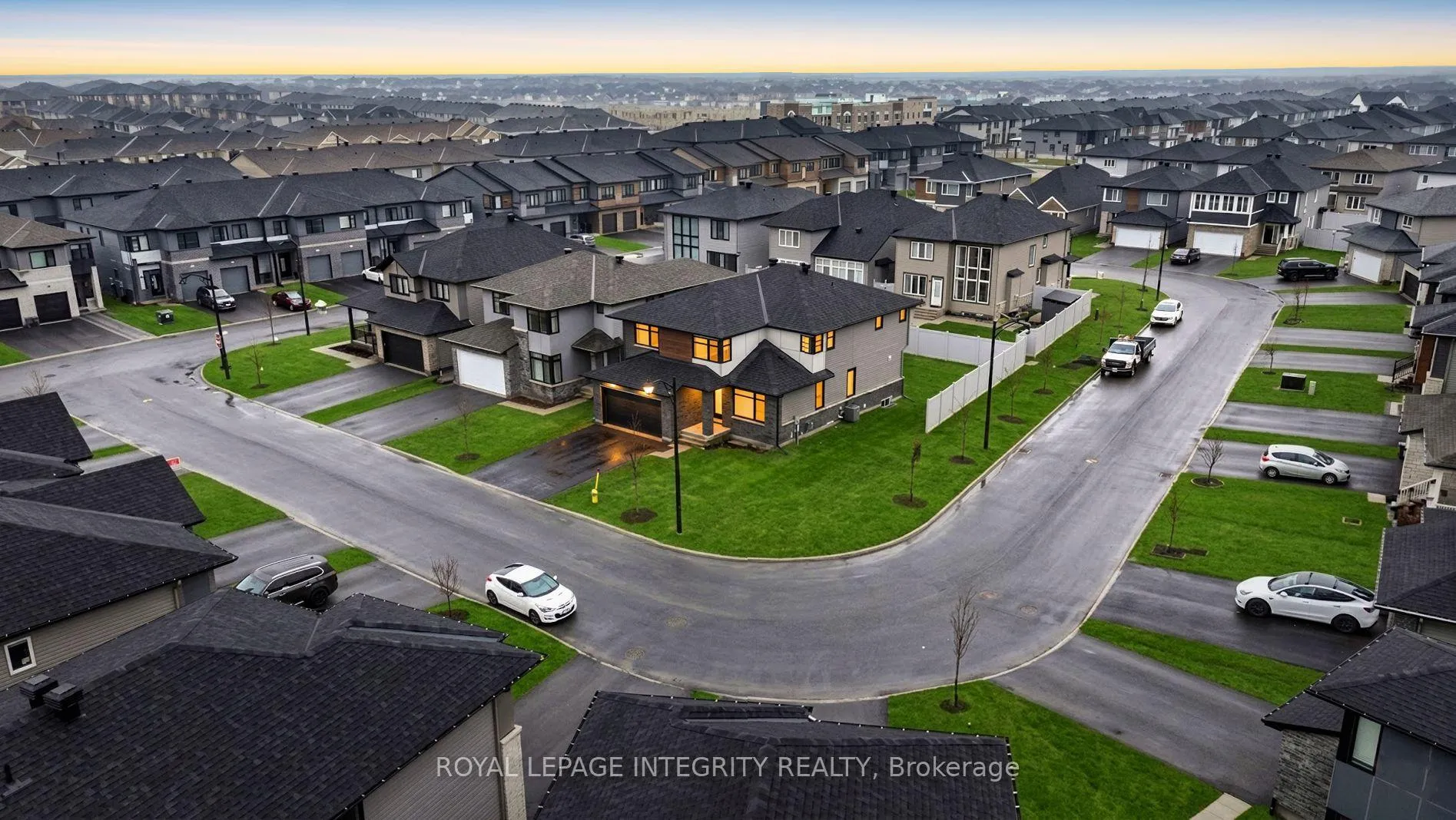 Photo 2 of 429 Gidran Circle, Ottawa, Kanata - Emerald Meadows/Trailwest — HOMEH