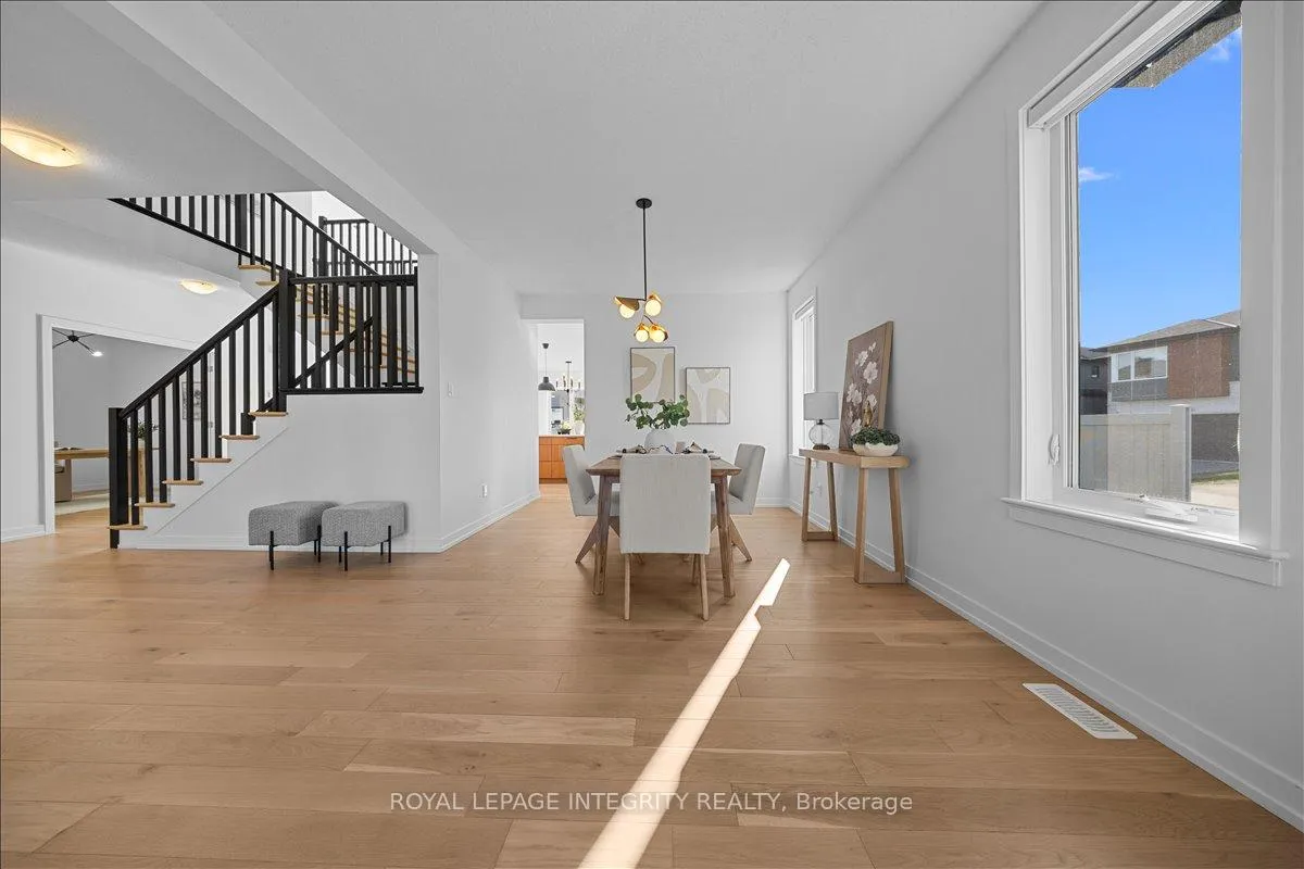 Photo 6 of 429 Gidran Circle, Ottawa, Kanata - Emerald Meadows/Trailwest — HOMEH