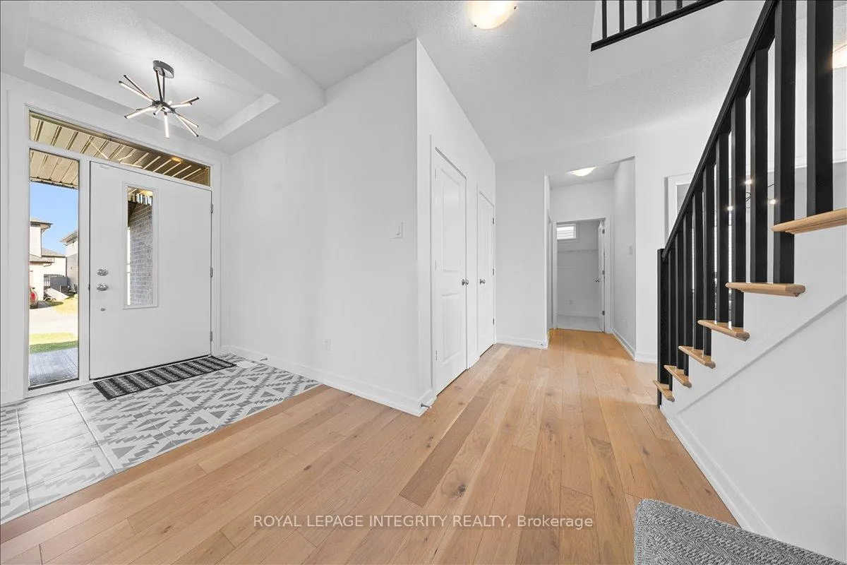 Photo 9 of 429 Gidran Circle, Ottawa, Kanata - Emerald Meadows/Trailwest — HOMEH
