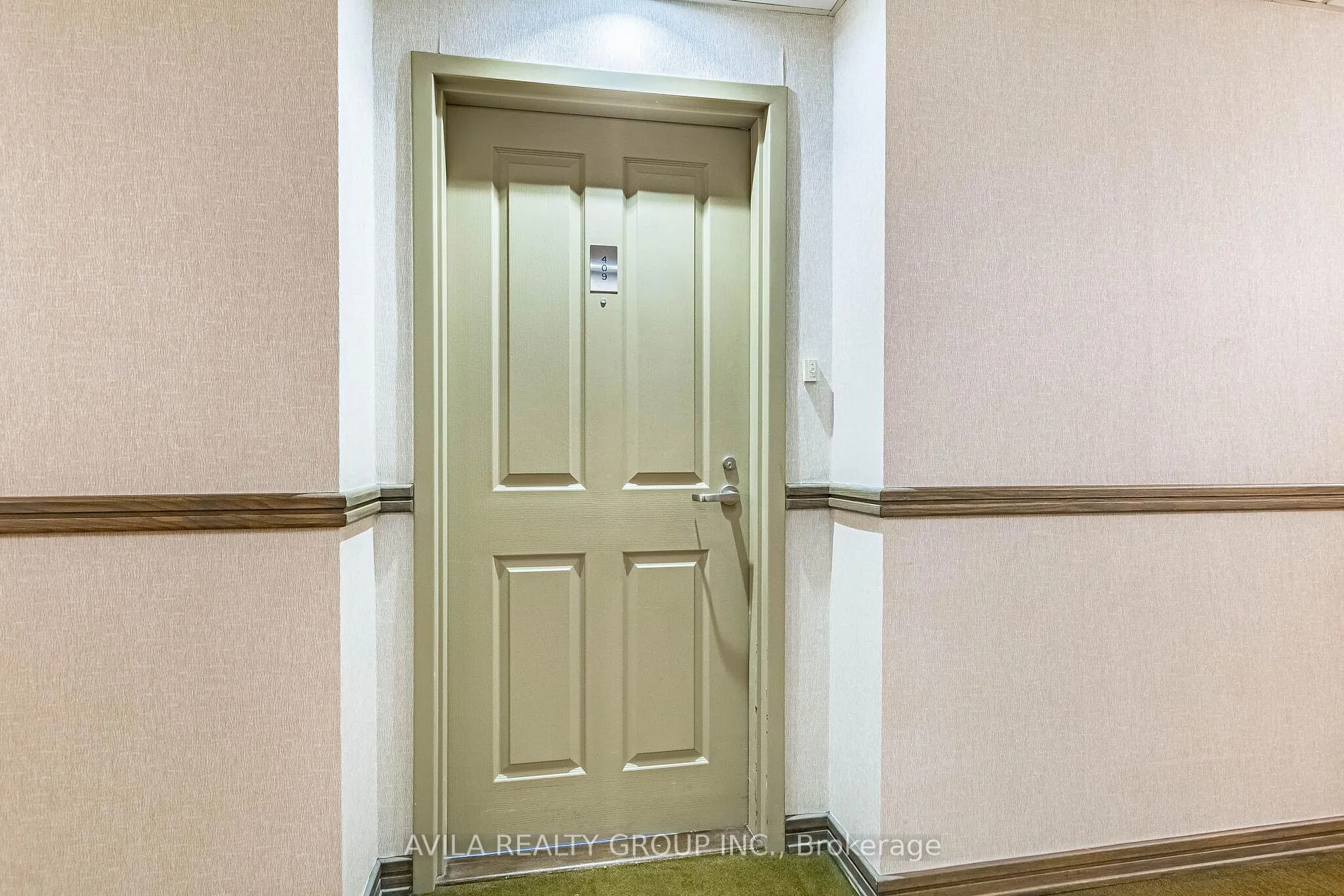 Photo 15 of Unit 409, 2199 Sixth Line, Oakville, River Oaks — HOMEH