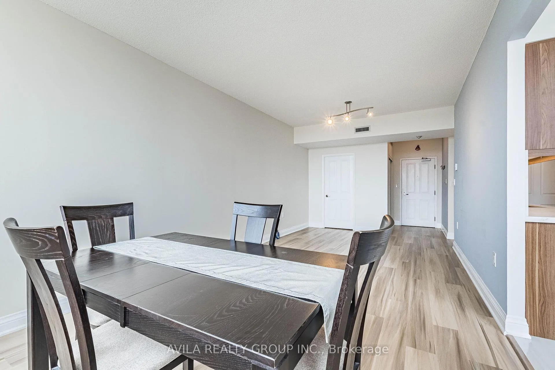 Photo 32 of Unit 409, 2199 Sixth Line, Oakville, River Oaks — HOMEH