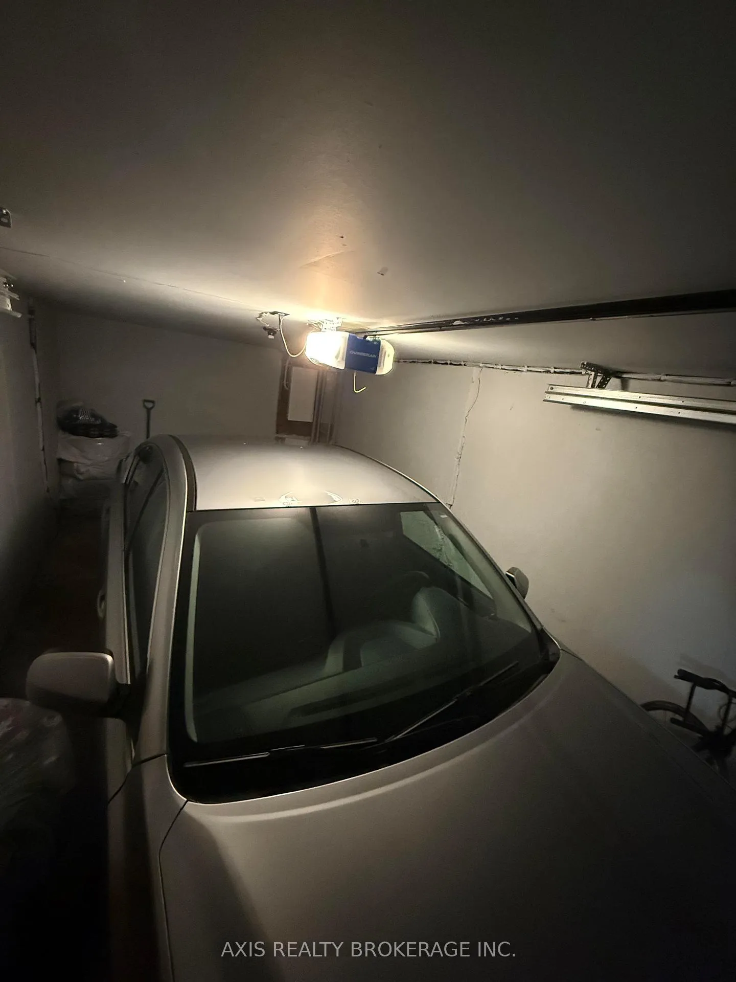 Photo 2 of Unit 5, 649 Albert Street, Waterloo, Lakeshore Village — HOMEH