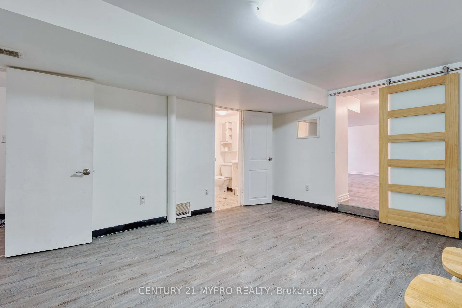 Photo 4 of Unit Lower, 724 Adelaide Street N, London, East G — HOMEH
