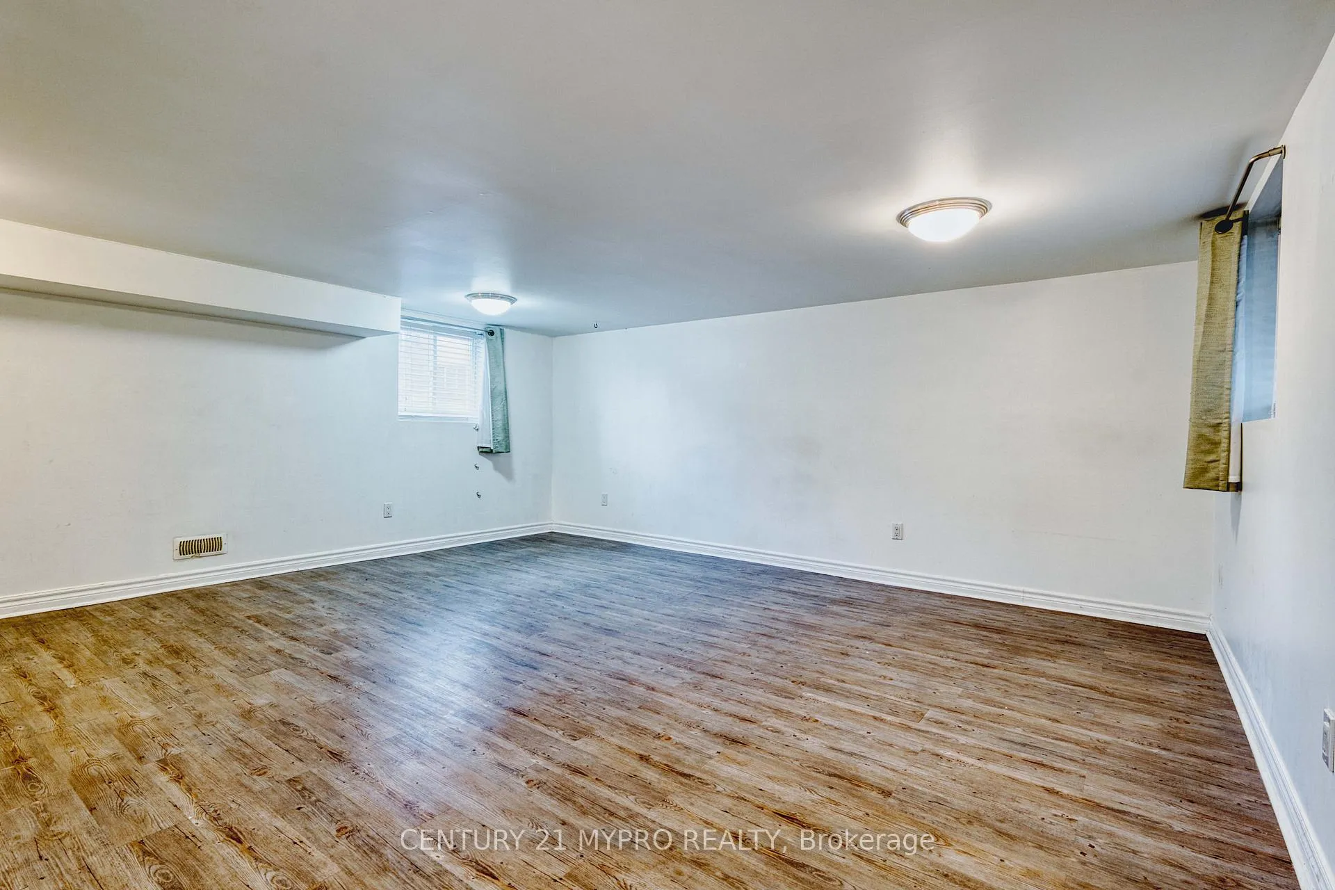Photo 8 of Unit Lower, 724 Adelaide Street N, London, East G — HOMEH