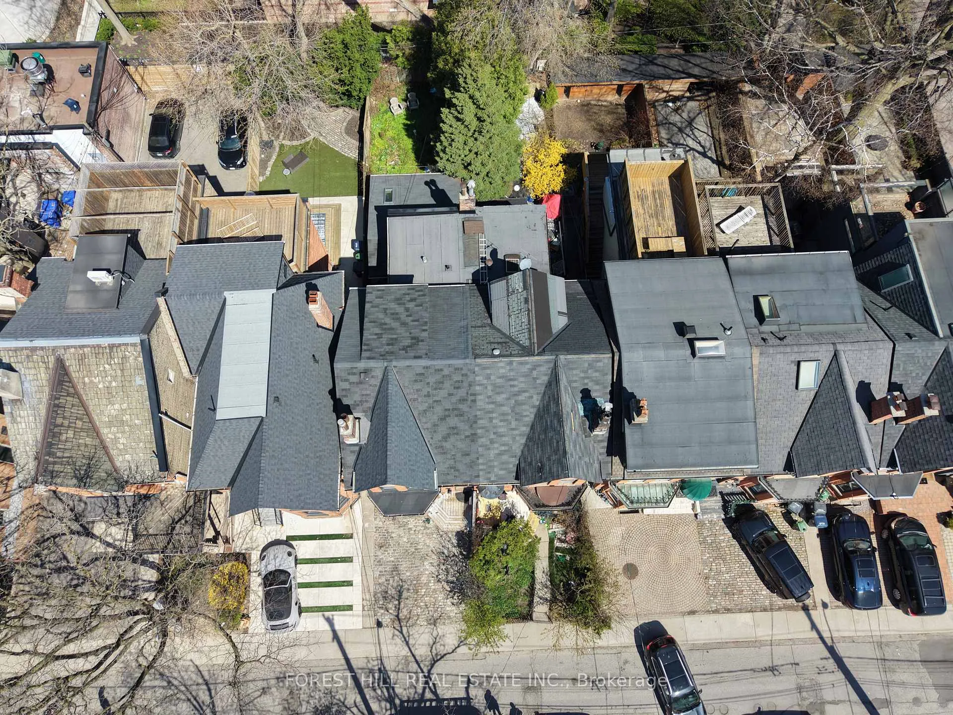 Photo 4 of 20 Webster Avenue, Toronto, The Annex — HOMEH