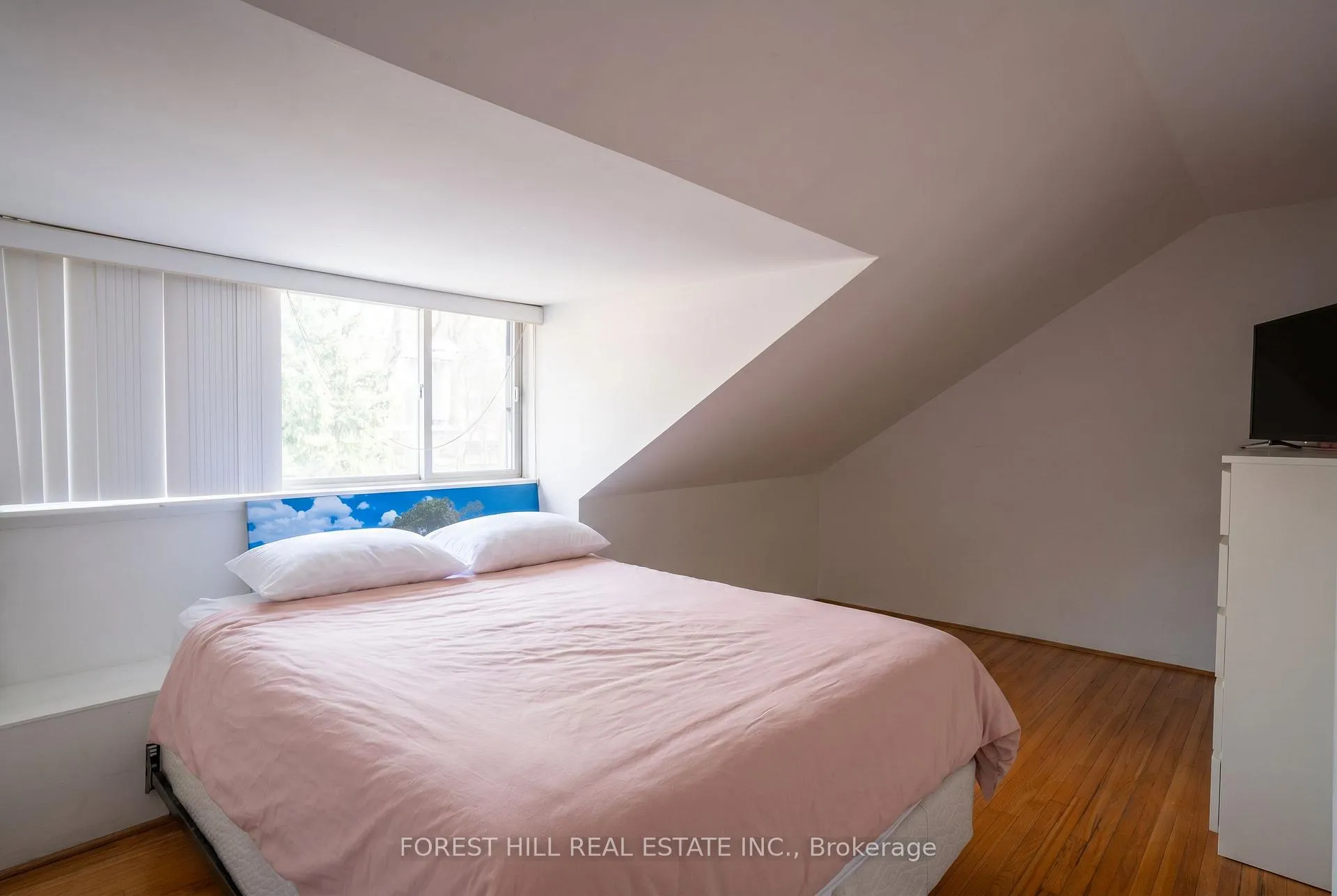 Photo 13 of 20 Webster Avenue, Toronto, The Annex — HOMEH