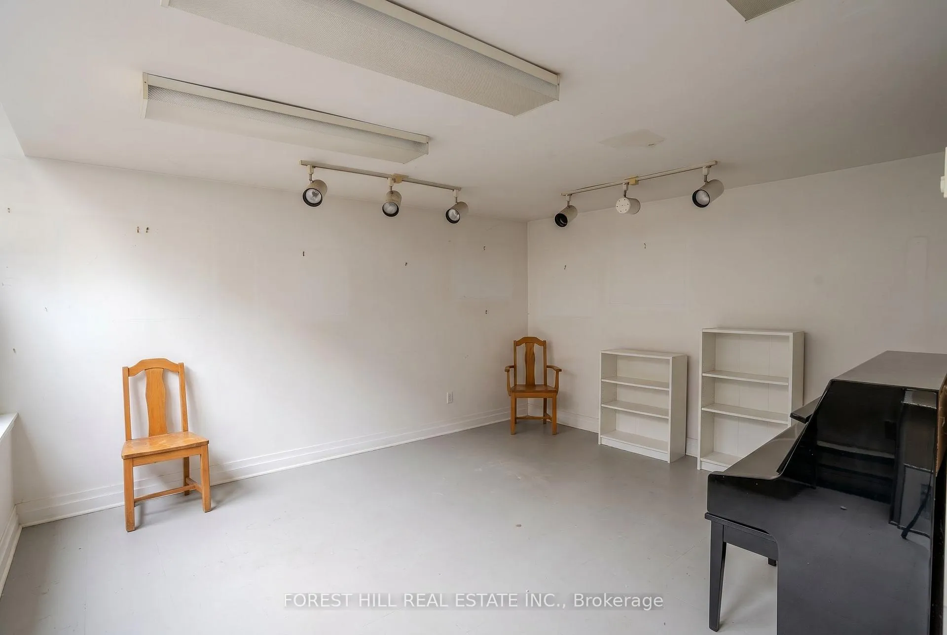 Photo 17 of 20 Webster Avenue, Toronto, The Annex — HOMEH