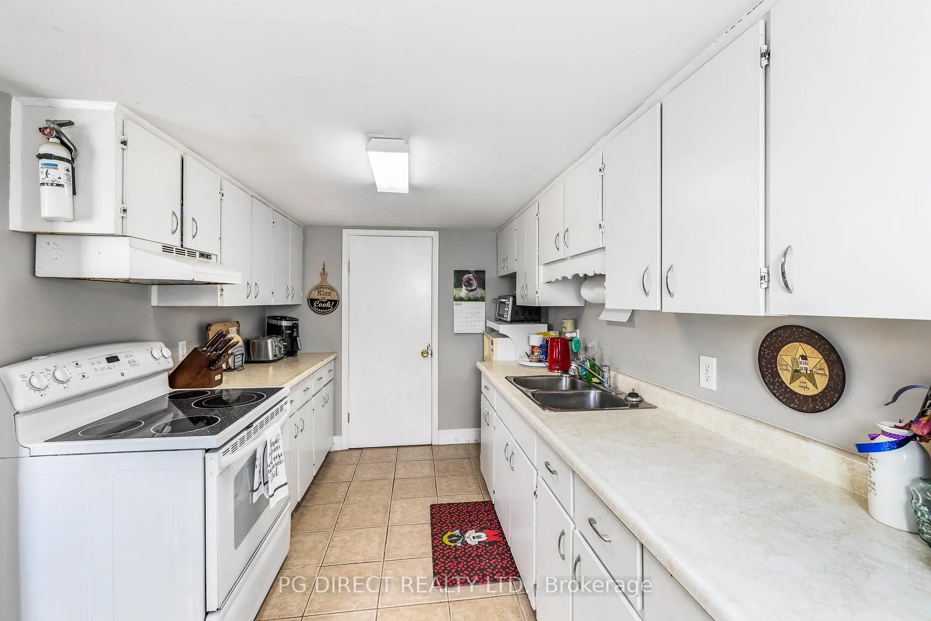 Photo 5 of 337 Herchimer Avenue, Belleville, Belleville Ward — HOMEH