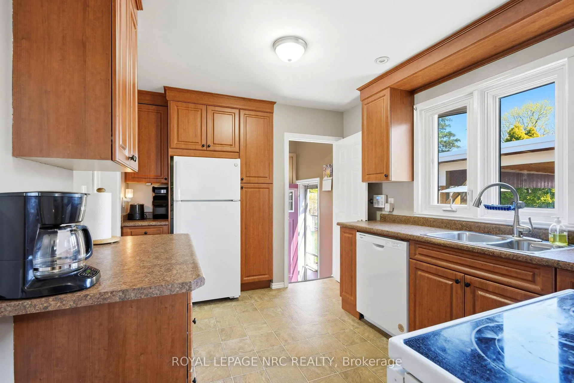 Photo 12 of 1317 Haist Street, Pelham, Fonthill — HOMEH