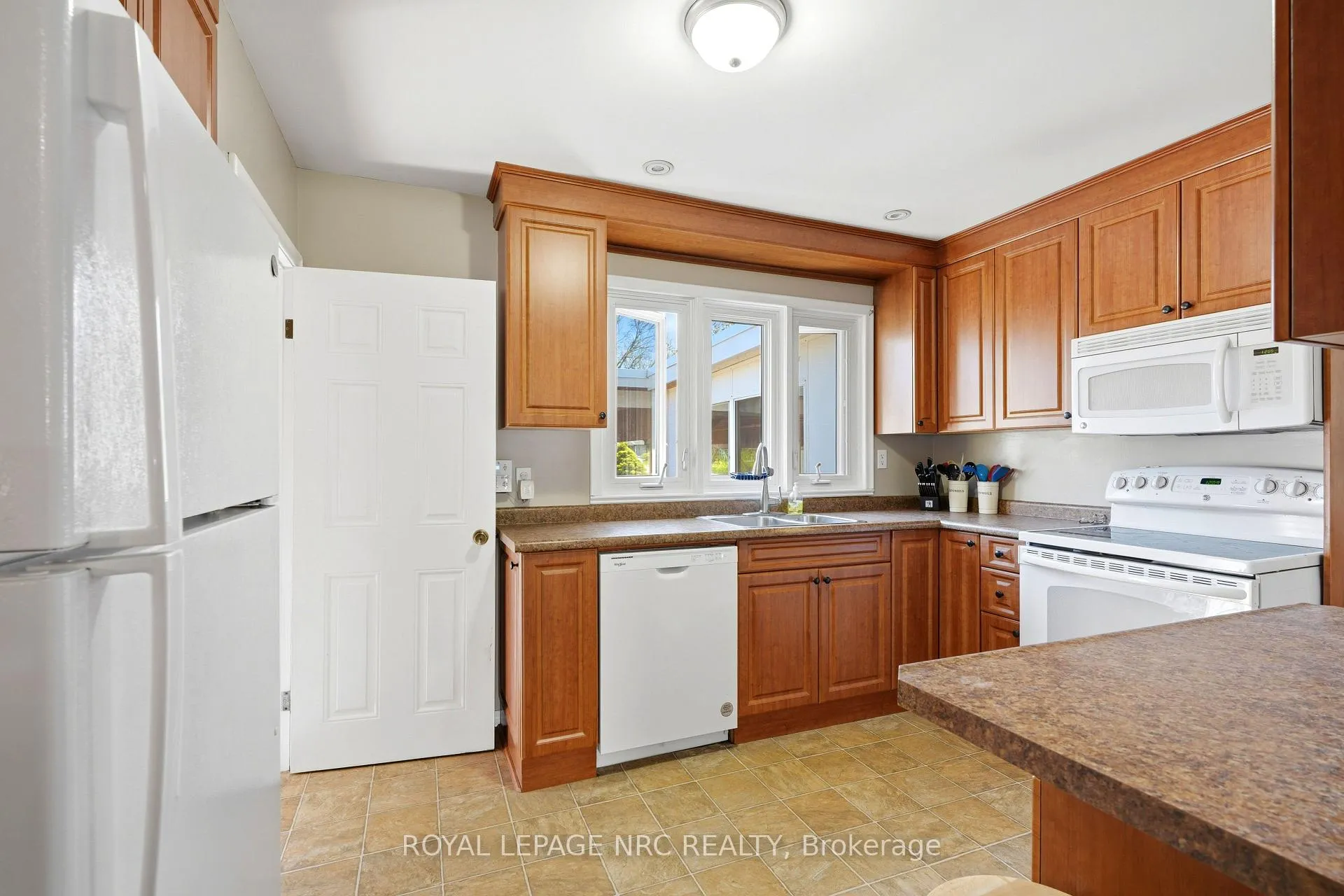 Photo 15 of 1317 Haist Street, Pelham, Fonthill — HOMEH