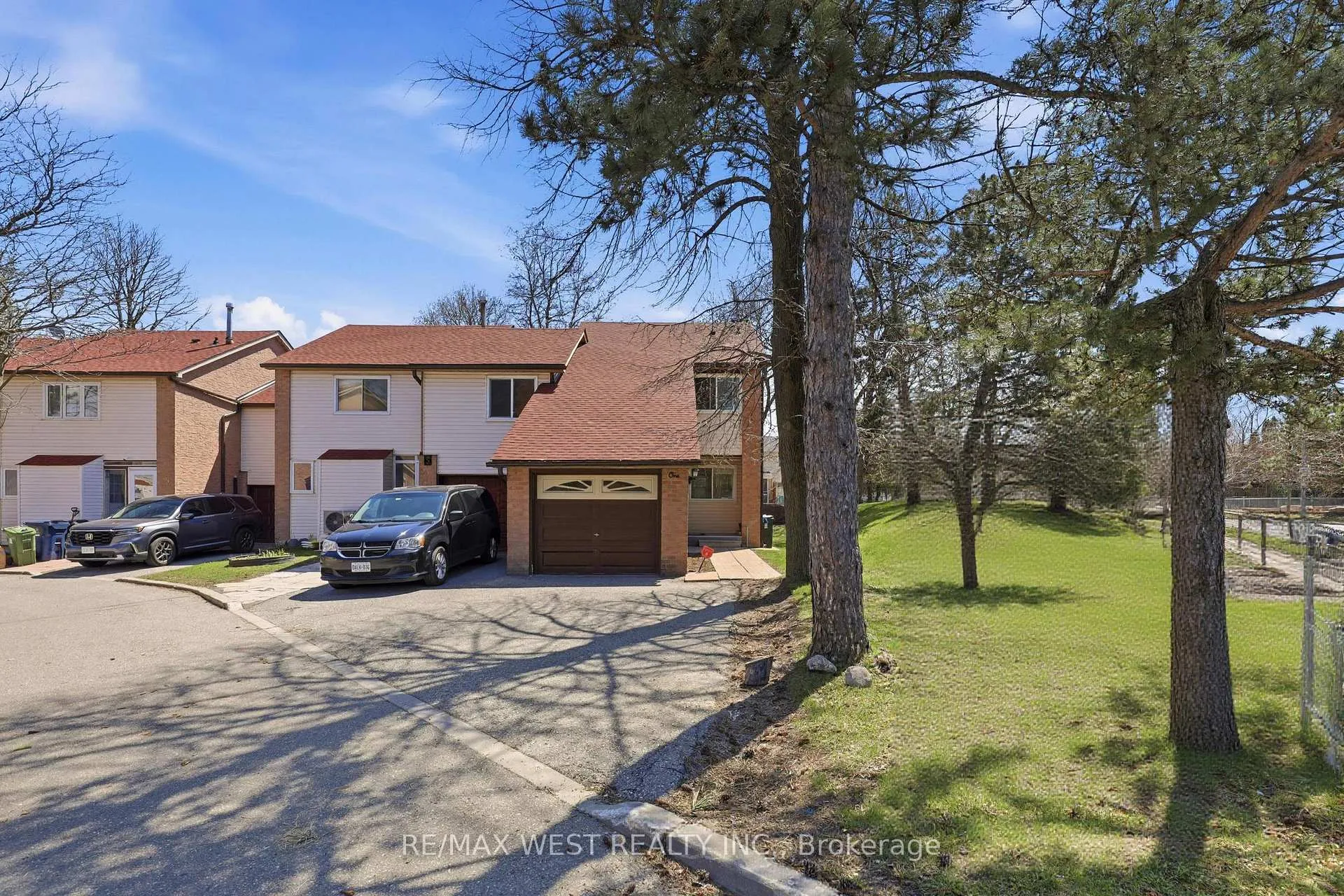 Photo 2 of Unit 1, 151 Wickson Trail, Scarborough, Malvern — HOMEH