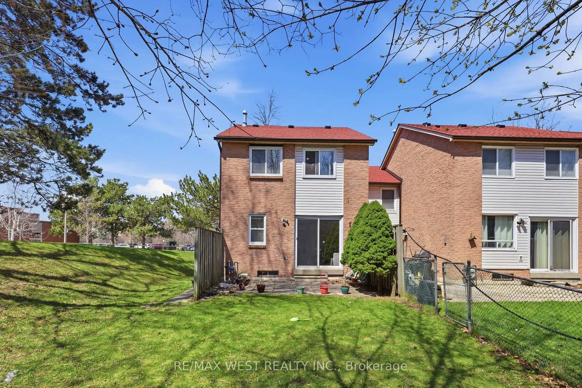 Photo 5 of Unit 1, 151 Wickson Trail, Scarborough, Malvern — HOMEH