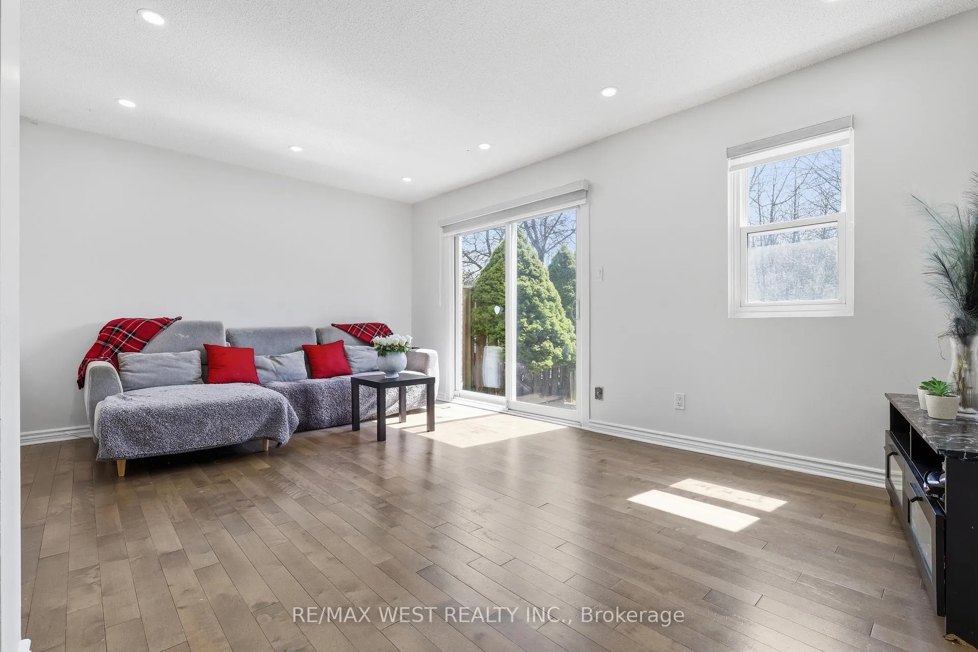 Photo 15 of Unit 1, 151 Wickson Trail, Scarborough, Malvern — HOMEH