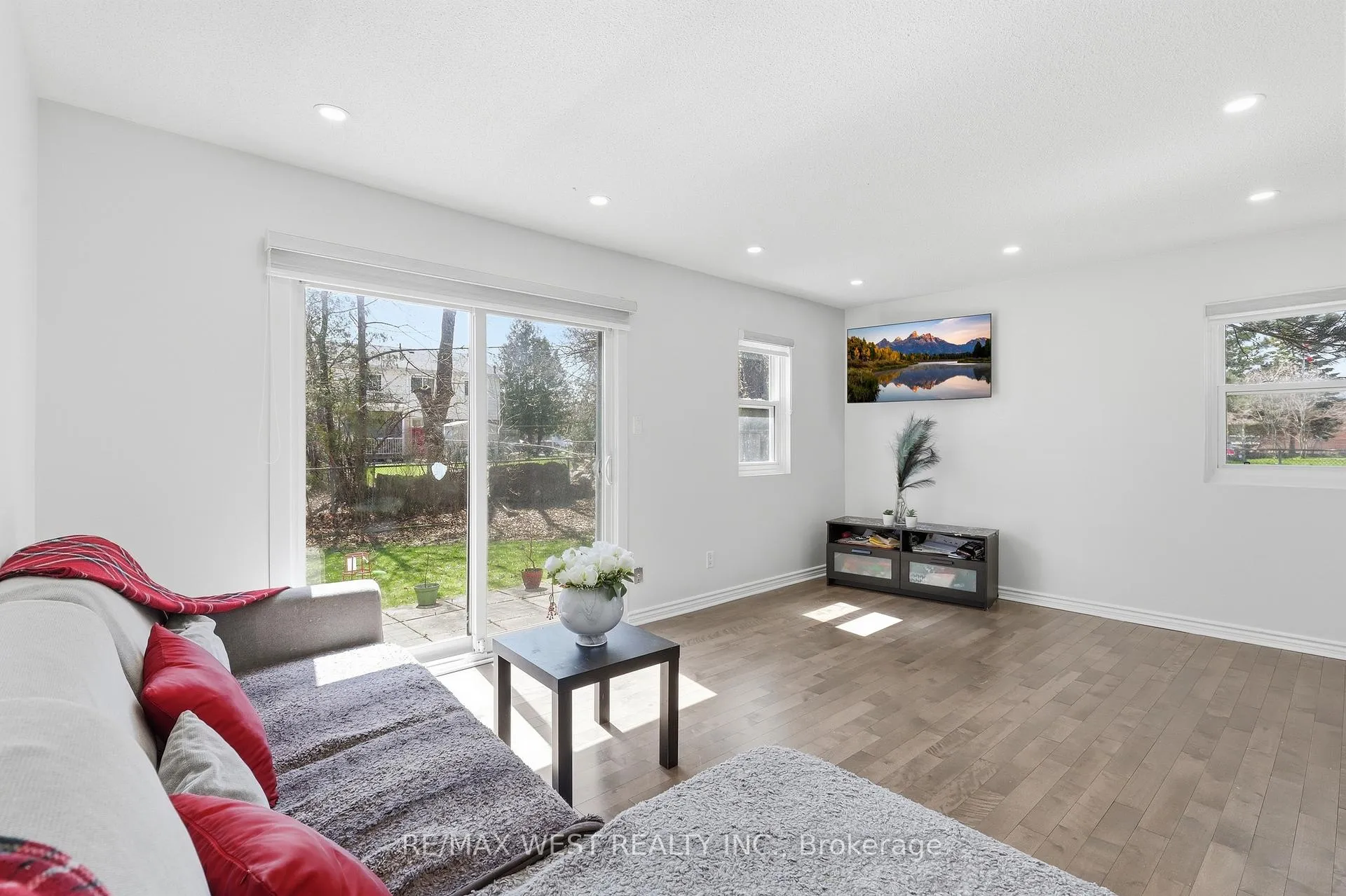 Photo 16 of Unit 1, 151 Wickson Trail, Scarborough, Malvern — HOMEH