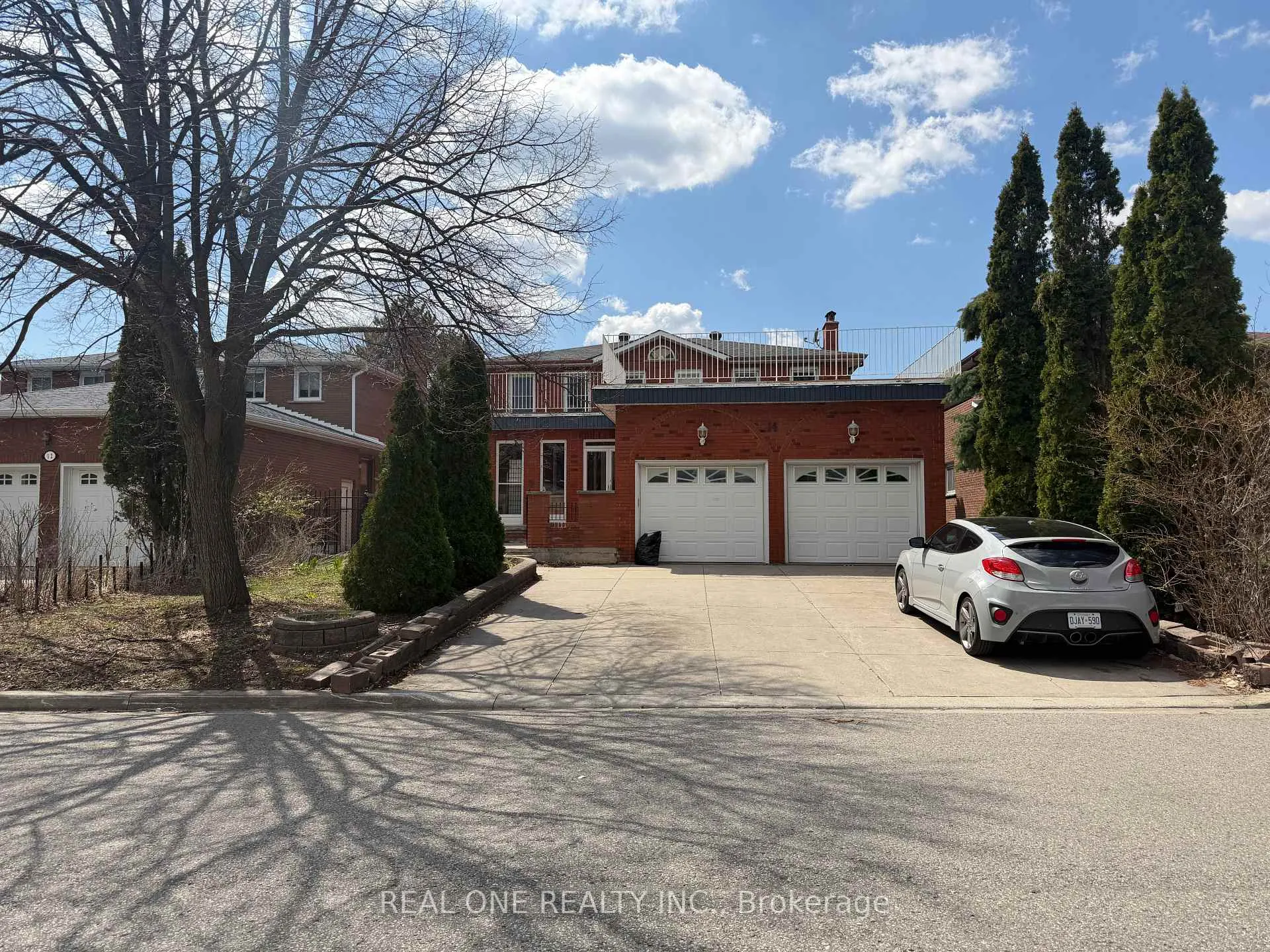 Photo 2 of 14 Empringham Crescent, Markham, Milliken Mills West — HOMEH