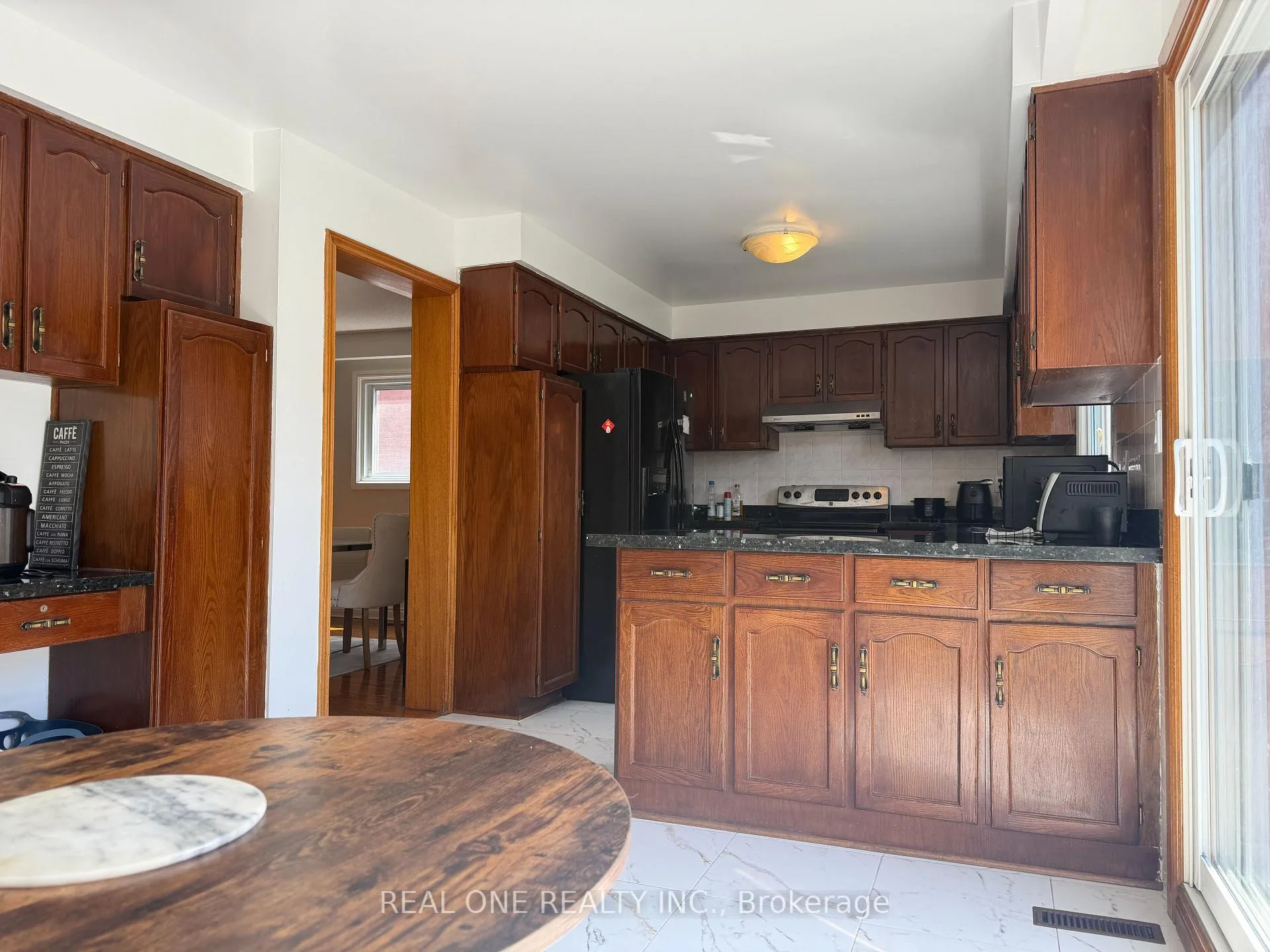 Photo 6 of 14 Empringham Crescent, Markham, Milliken Mills West — HOMEH