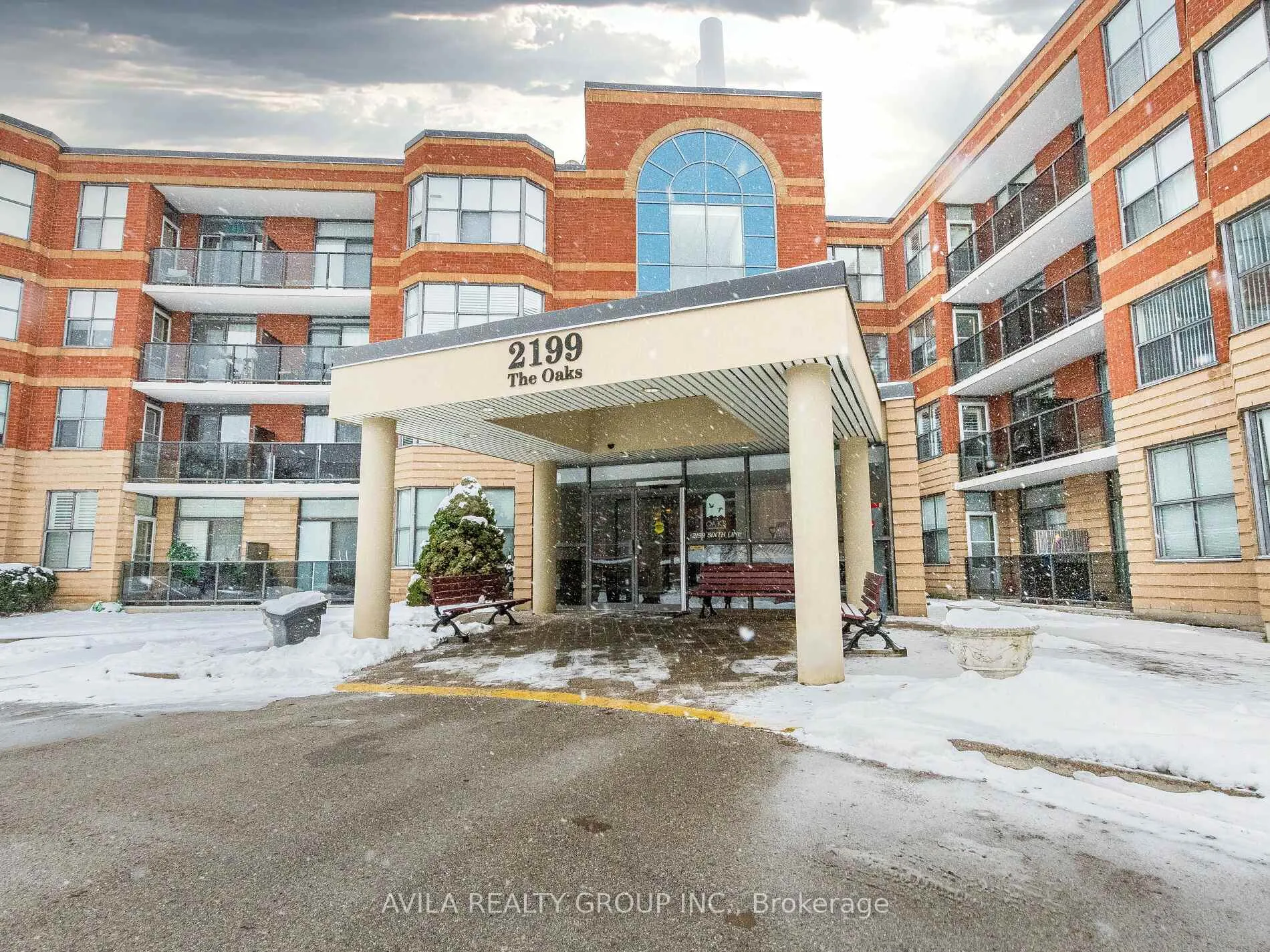 Photo 1 of Unit 408, 2199 Sixth Line, Oakville, River Oaks — HOMEH