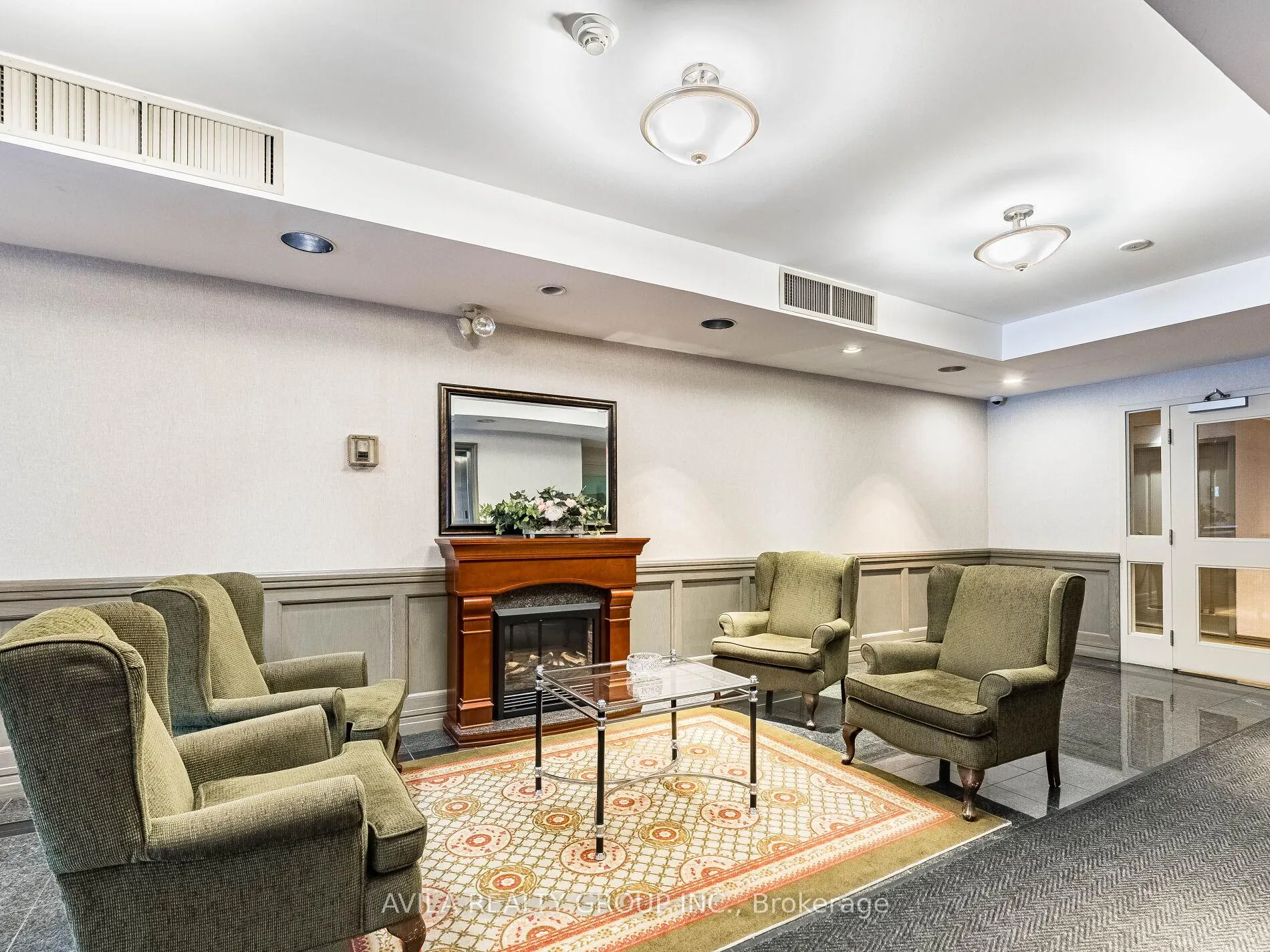 Photo 6 of Unit 408, 2199 Sixth Line, Oakville, River Oaks — HOMEH