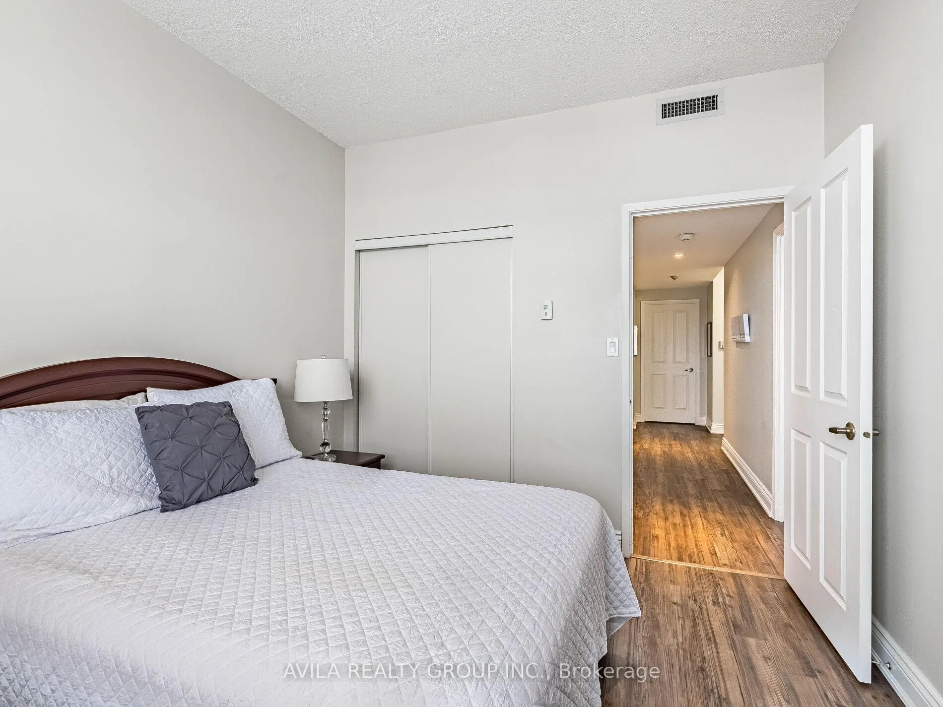 Photo 47 of Unit 408, 2199 Sixth Line, Oakville, River Oaks — HOMEH