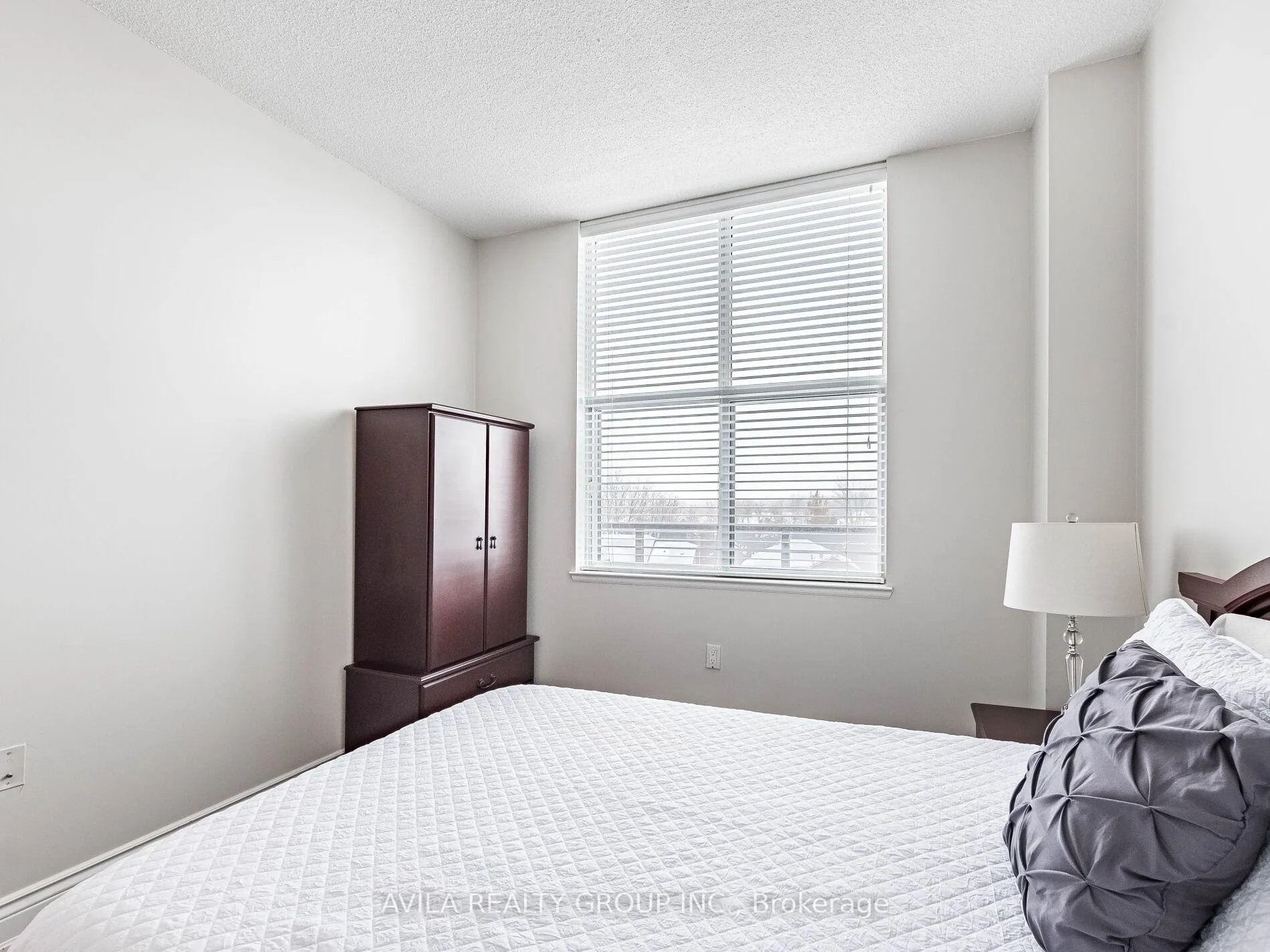 Photo 48 of Unit 408, 2199 Sixth Line, Oakville, River Oaks — HOMEH