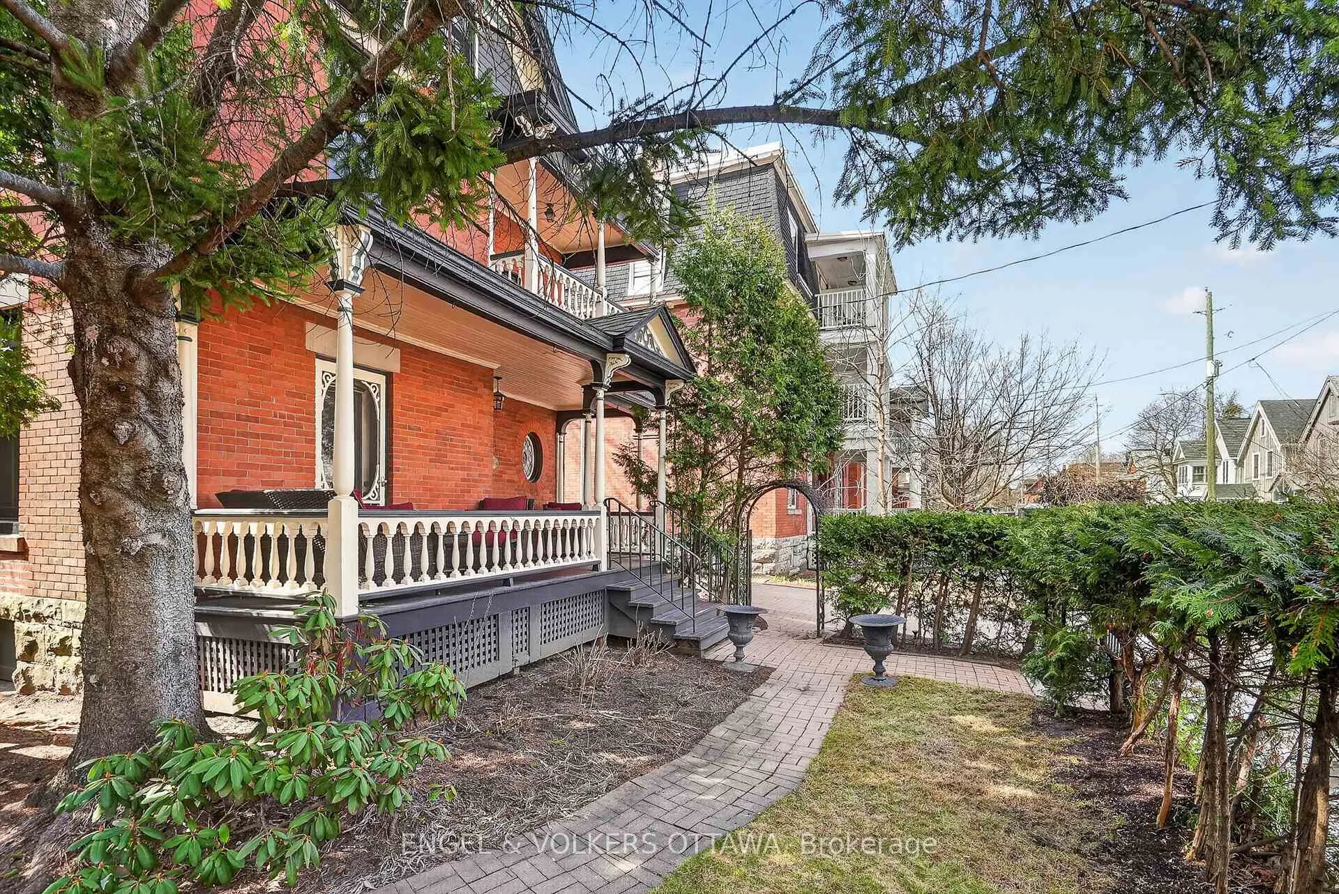Photo 2 of 110 Waverley Street, Ottawa, Ottawa Centre/Golden Triangle — HOMEH