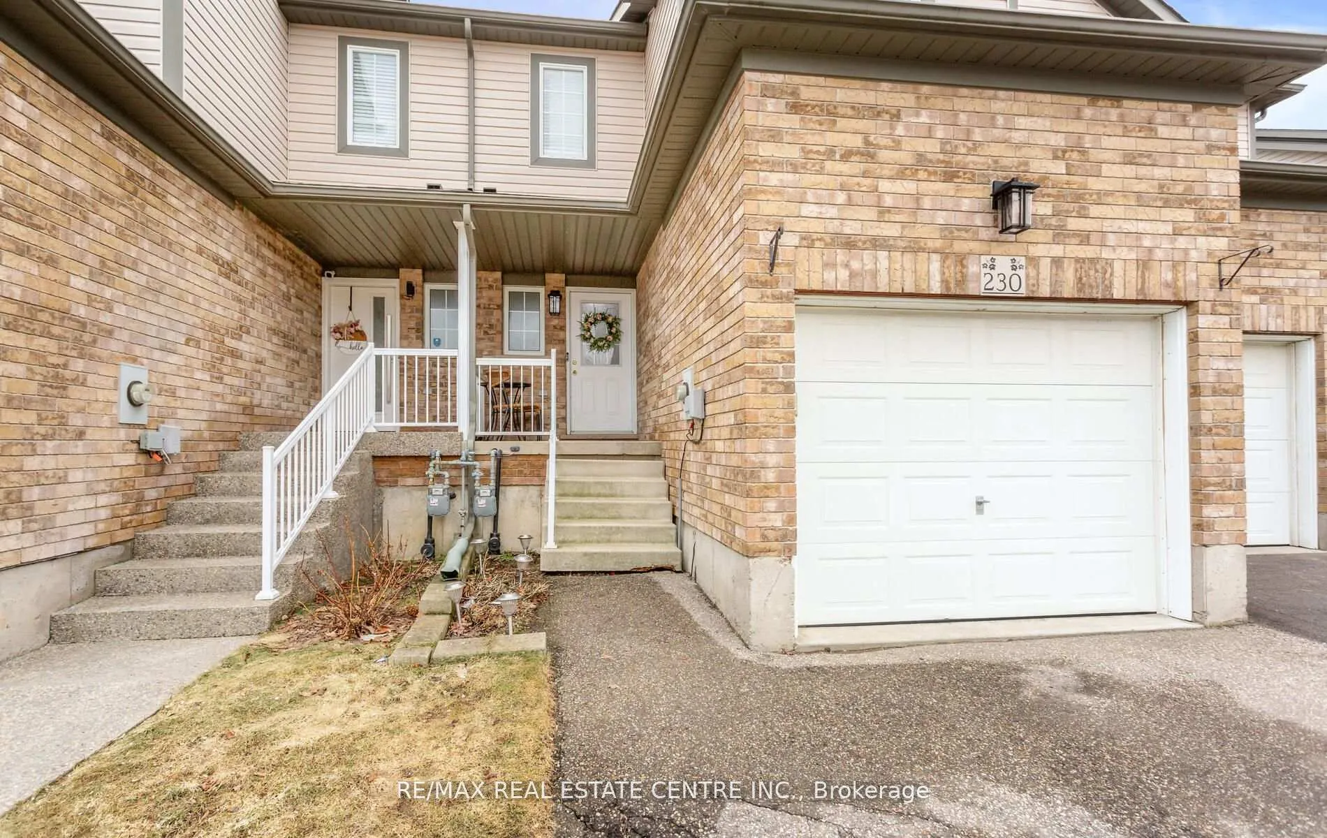 Photo 3 of 230 Sophia Crescent, Kitchener — HOMEH