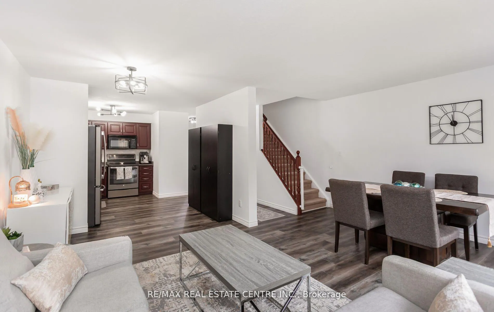 Photo 11 of 230 Sophia Crescent, Kitchener — HOMEH