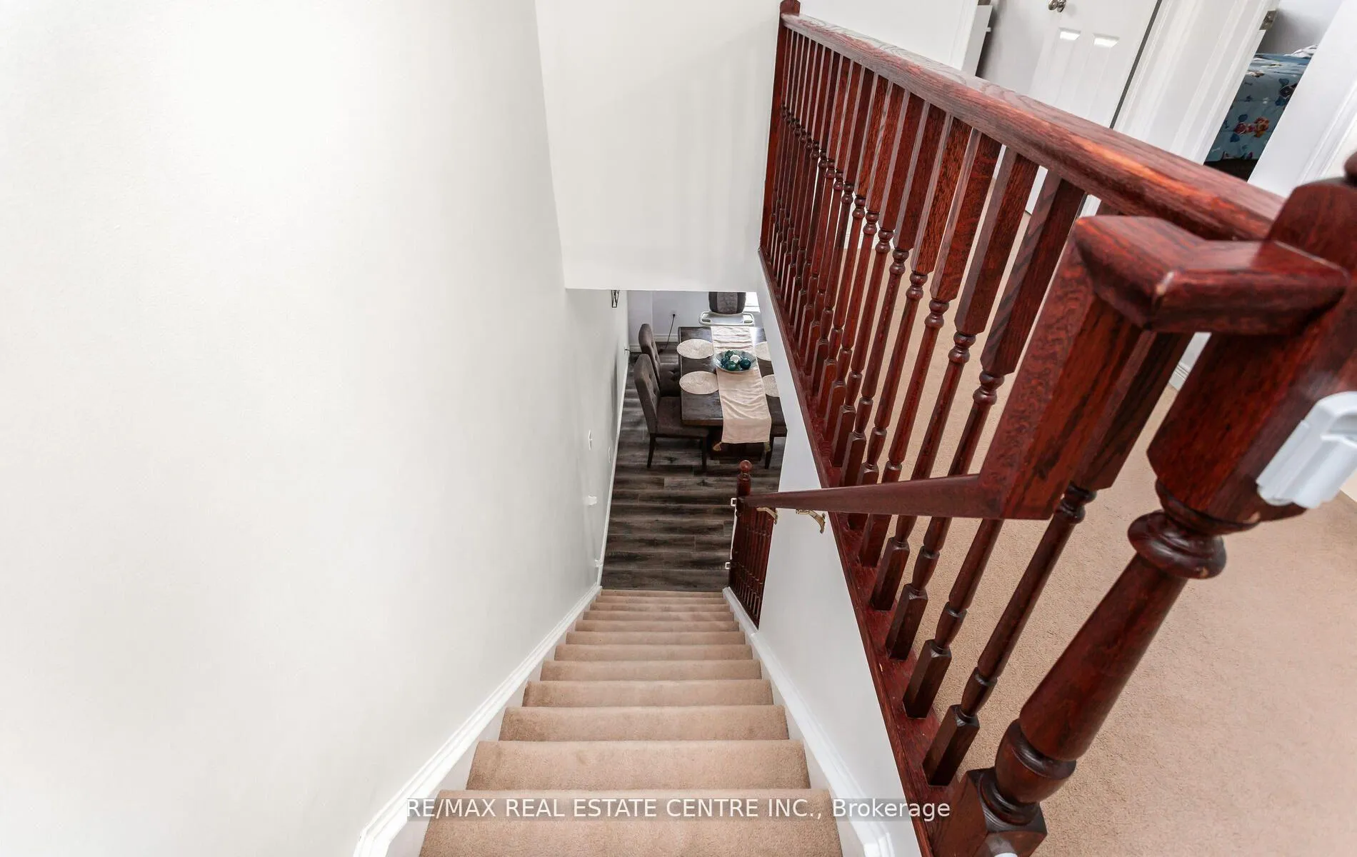Photo 21 of 230 Sophia Crescent, Kitchener — HOMEH
