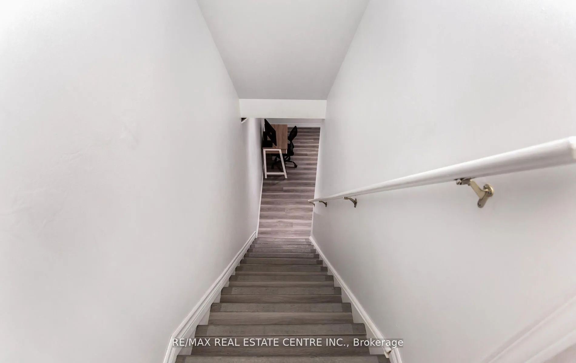 Photo 36 of 230 Sophia Crescent, Kitchener — HOMEH