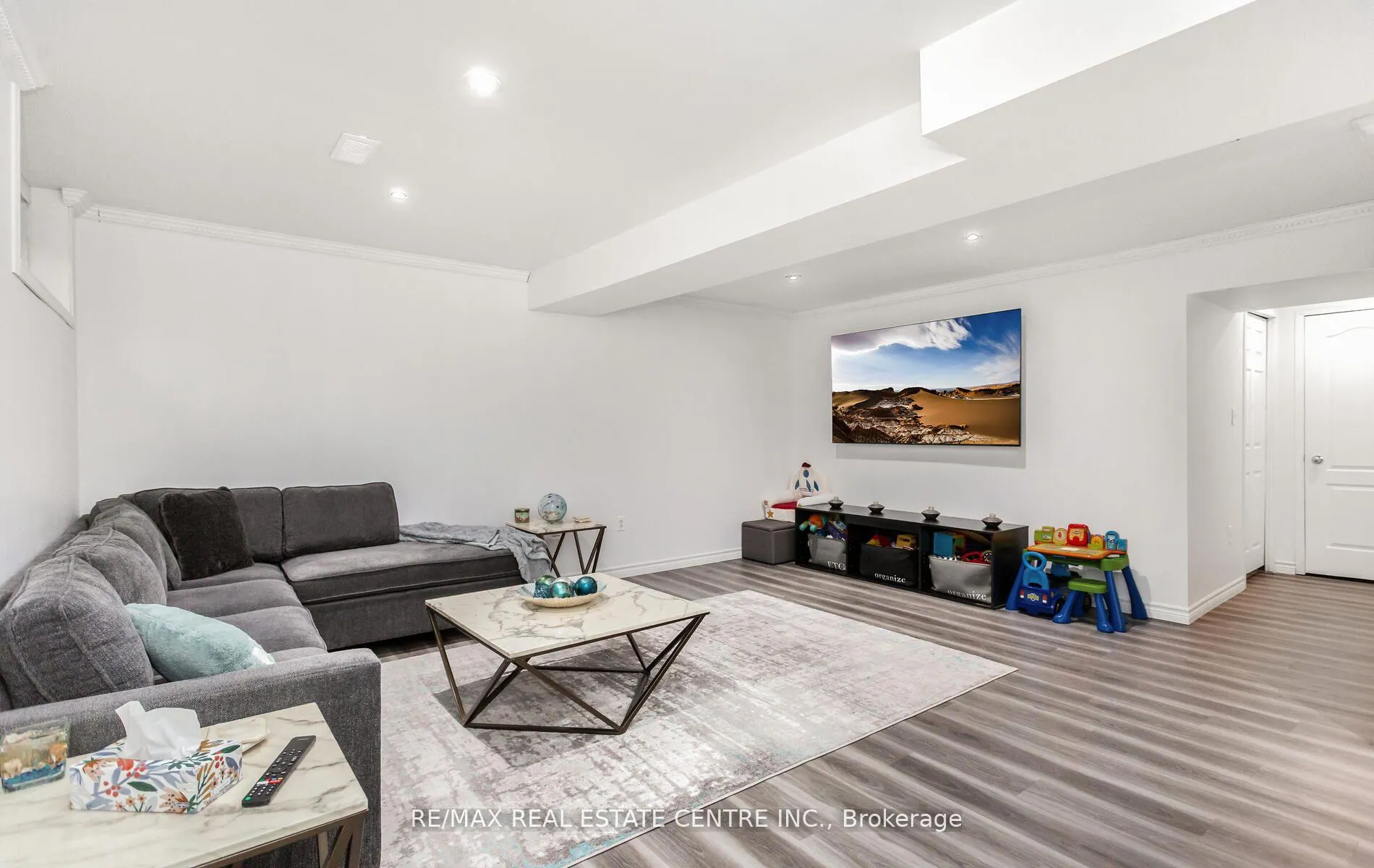 Photo 38 of 230 Sophia Crescent, Kitchener — HOMEH